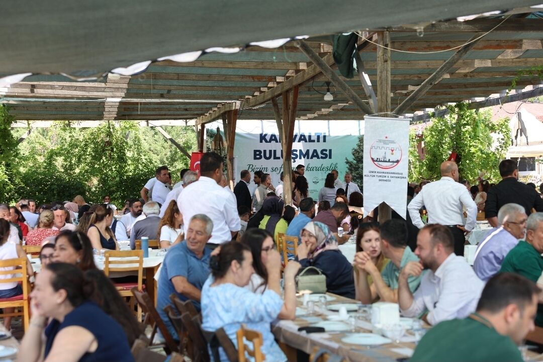 Kahramanmaraşlılar Bornova’da Kahvaltı Programında Buluştu