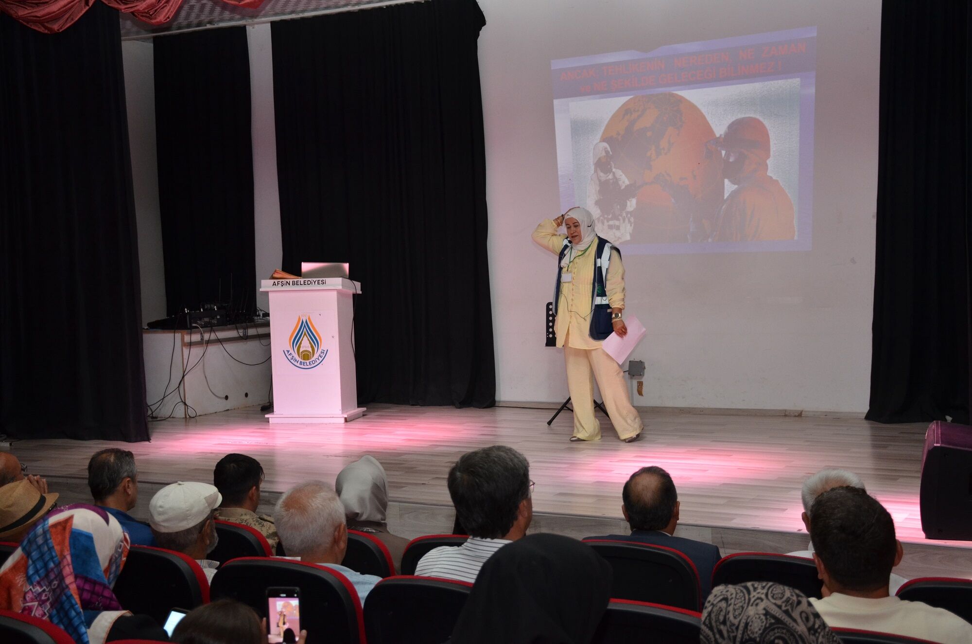 Afşin’de Afet Farkındalık Konferansı Düzenlendi (9)