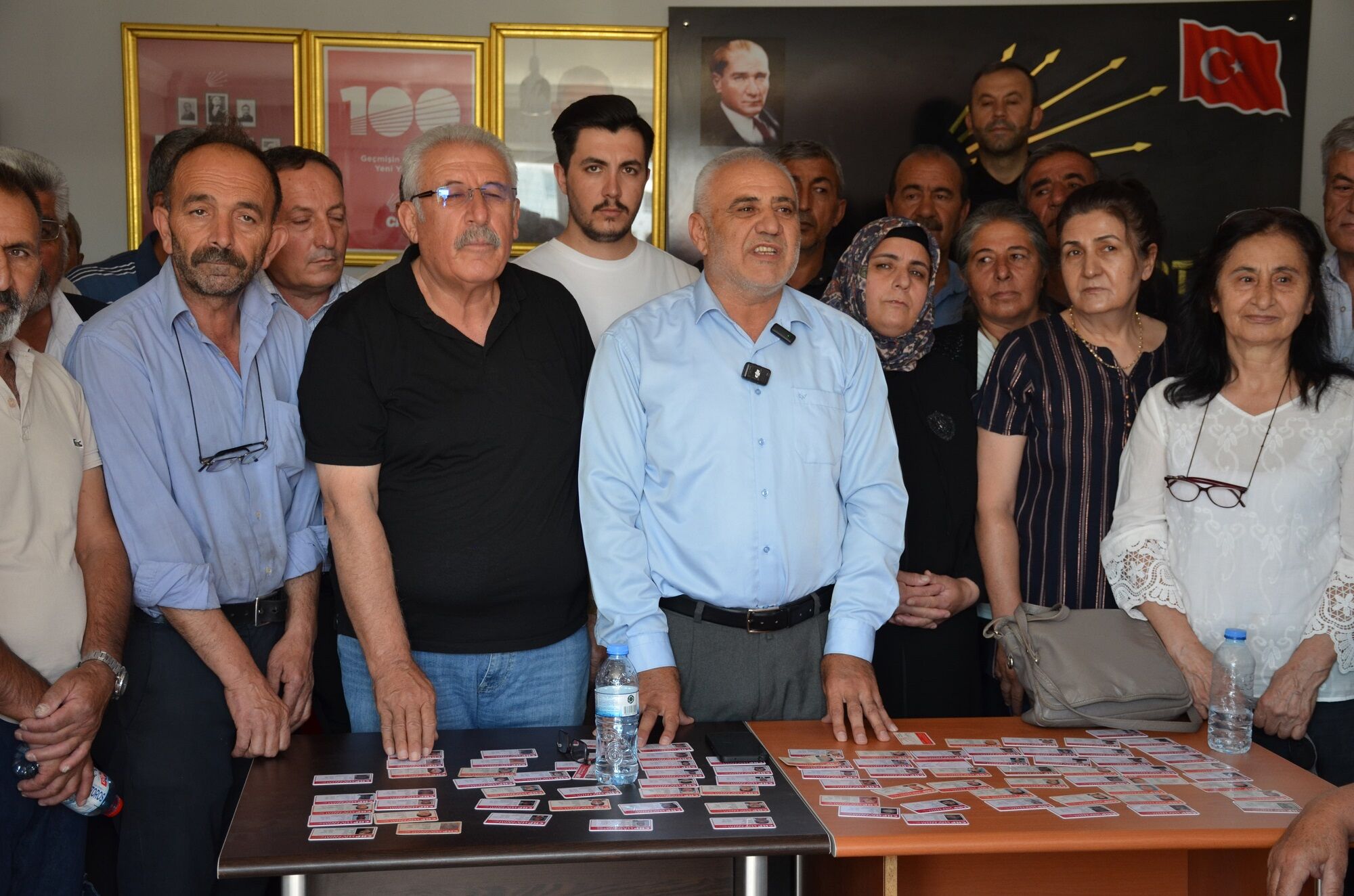 Afşin'de Chp Teşkilatında Toplu İstifa Başkan Gözyaşlarıyla Veda Etti (3)