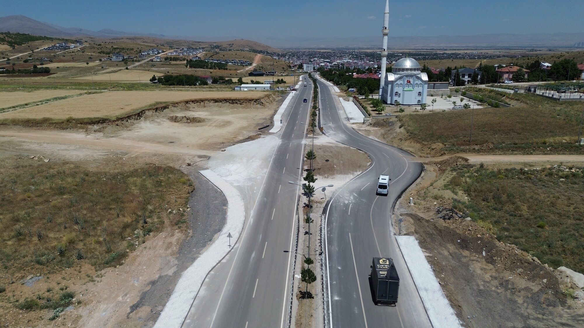Afşin'de Kazaların Yaşandığı Kavşakta Trafik Polisi Önlem Aldı (1)