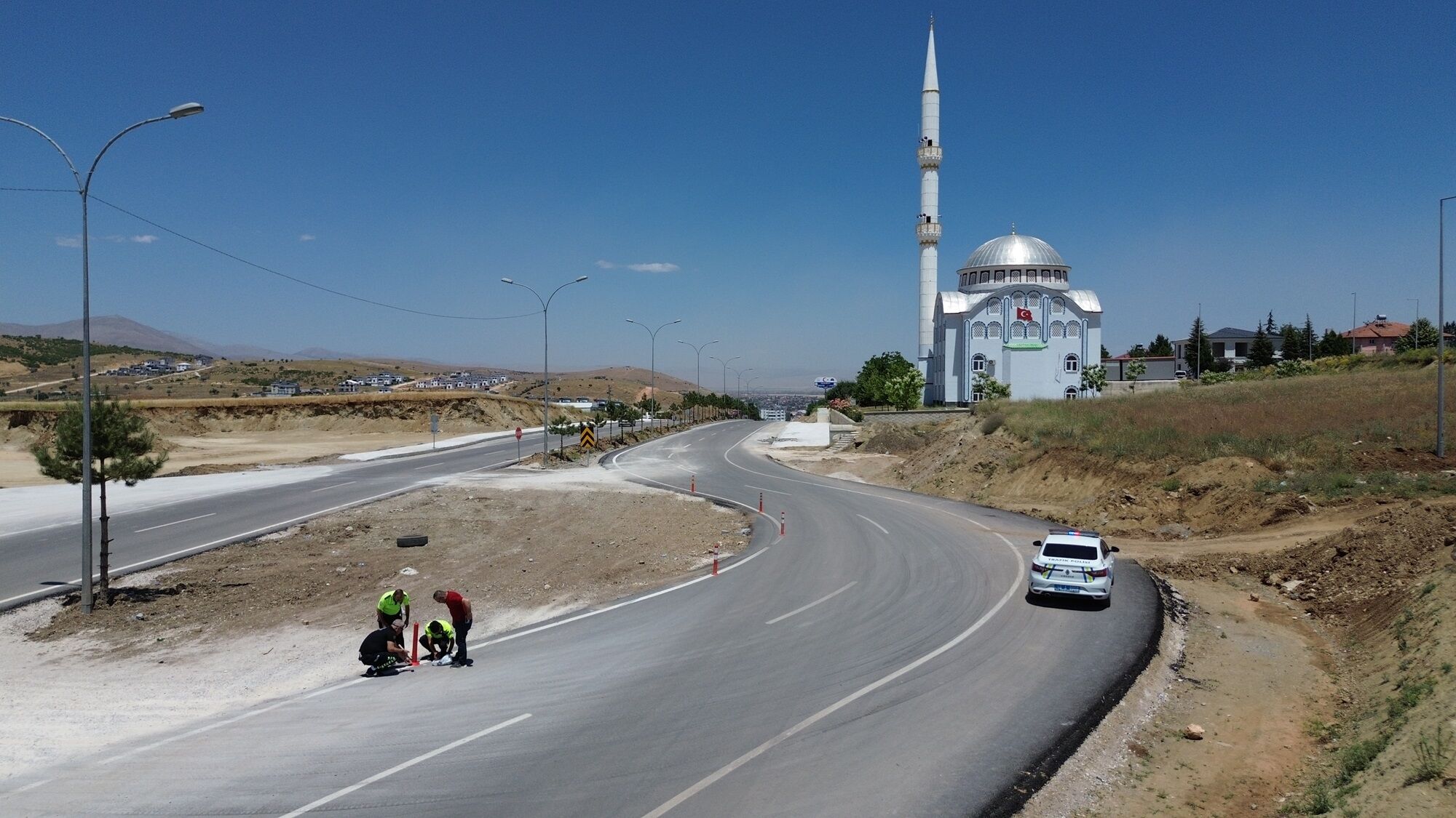 Afşin'de Kazaların Yaşandığı Kavşakta Trafik Polisi Önlem Aldı (5)