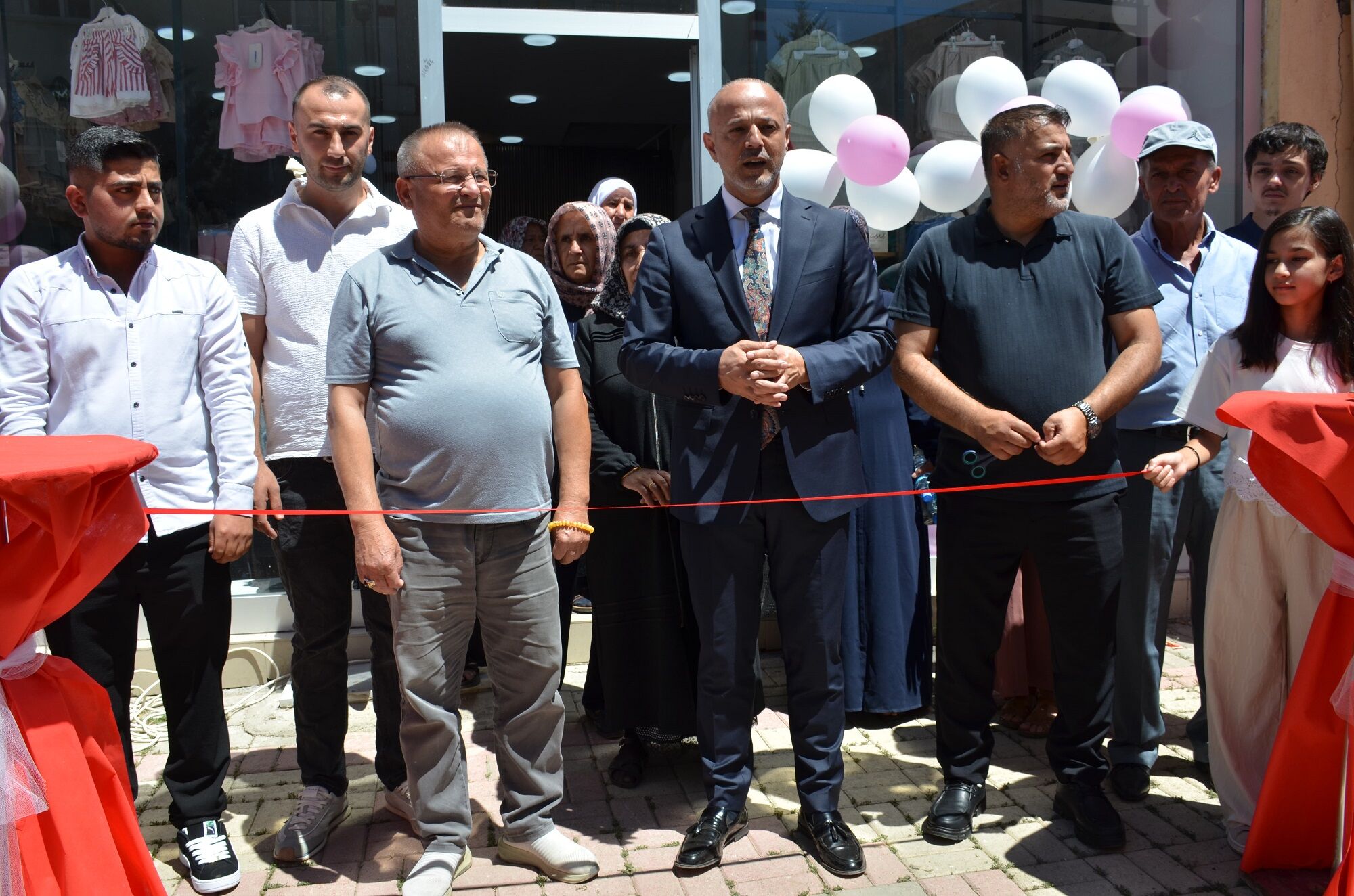 Afşin'de Şirin Outlet Mağazası Hizmete Açıldı (15)
