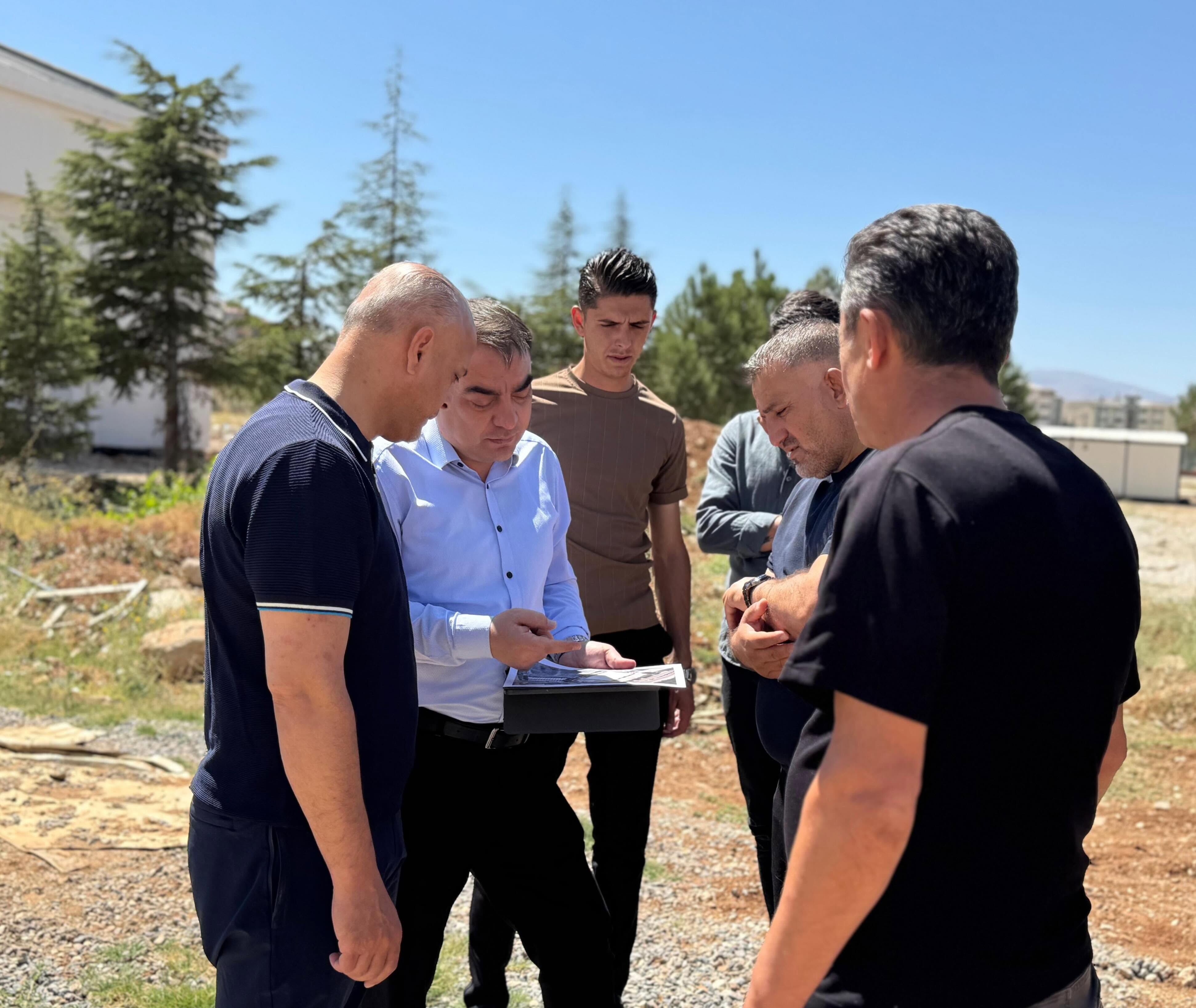 Afşin’de Yarı Olimpik Yüzme Havuzu Projesinde Çalışmalar Yerinde İncelendi1