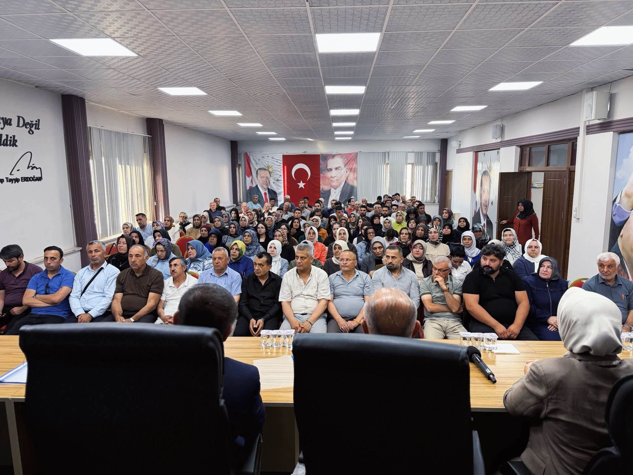 Ak Parti Afşin Teşkilatı Yönetim Kurulu Toplantısı Gerçekleştirildi (3)