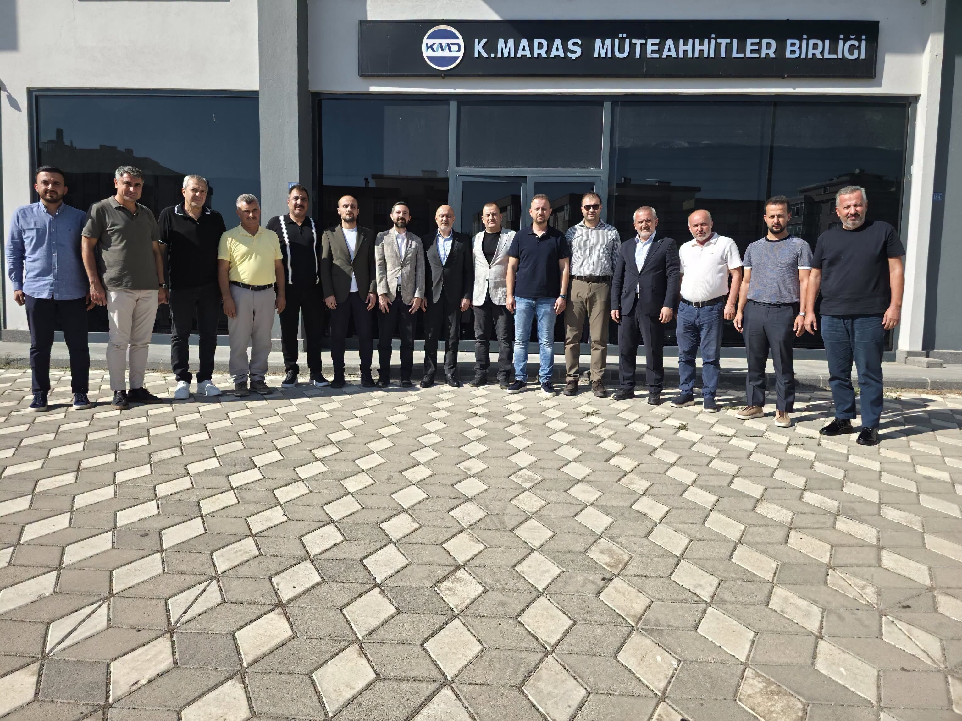 Ak Parti Kahramanmaraş İl Başkanı Gül’den Müteahhitler Birliği'ne Ziyaret2
