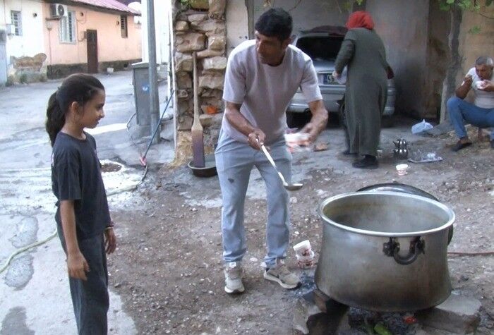 Aşure Geleneği Yaşatılıyor İmeceyle Hazırlanıp Paylaşıldı (4)