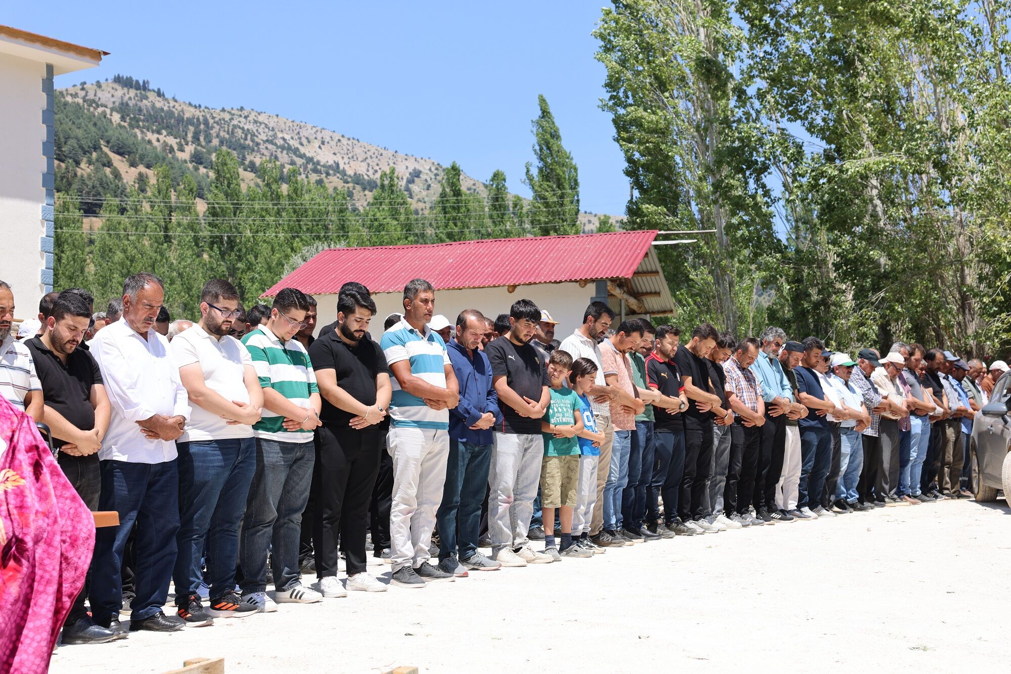 Bolu'daki Otobüs Kazasında Hayatını Kaybeden Göksunlu Vatandaş Toprağa Verildi (1)