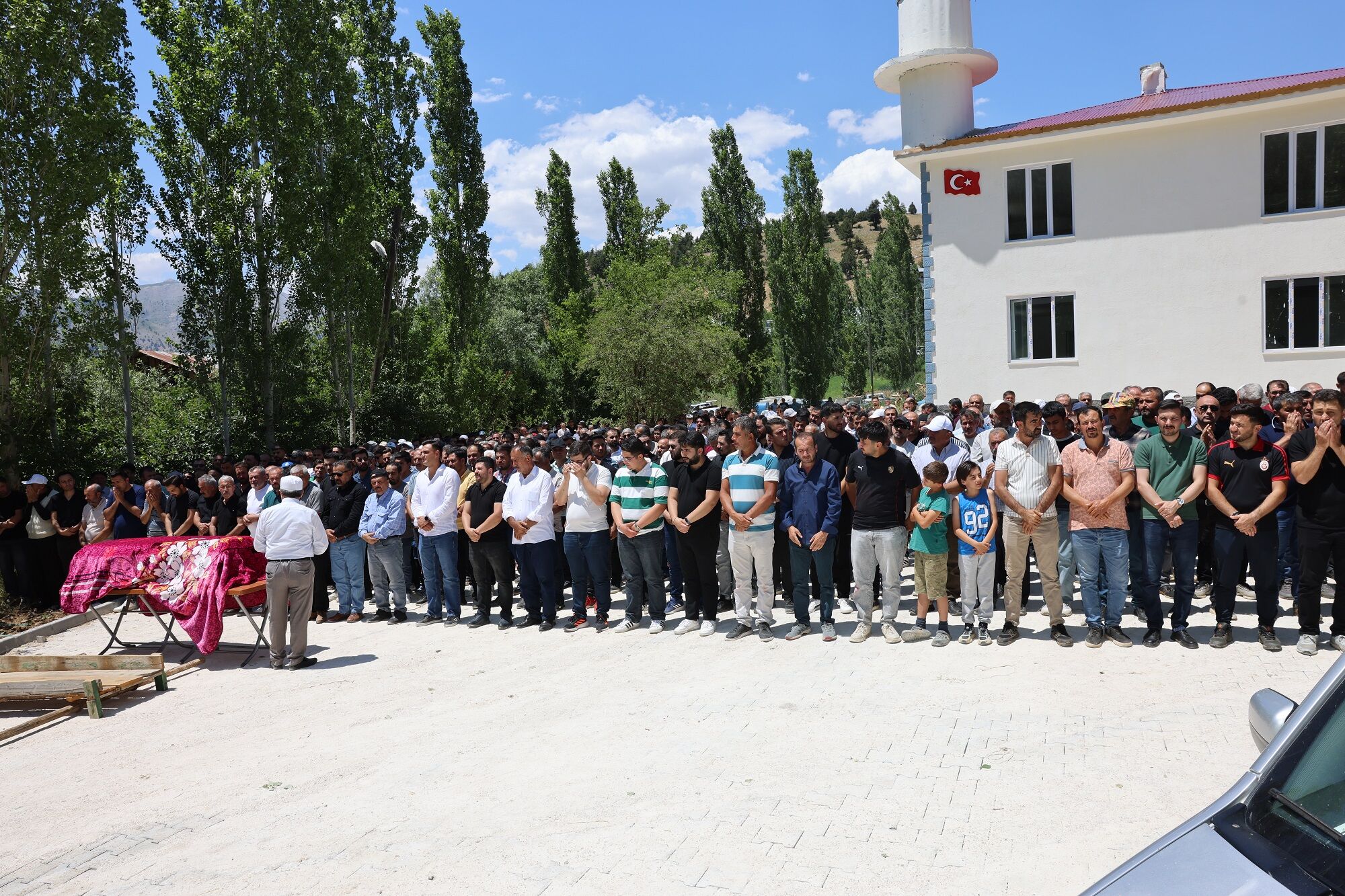 Bolu'daki Otobüs Kazasında Hayatını Kaybeden Göksunlu Vatandaş Toprağa Verildi (7)