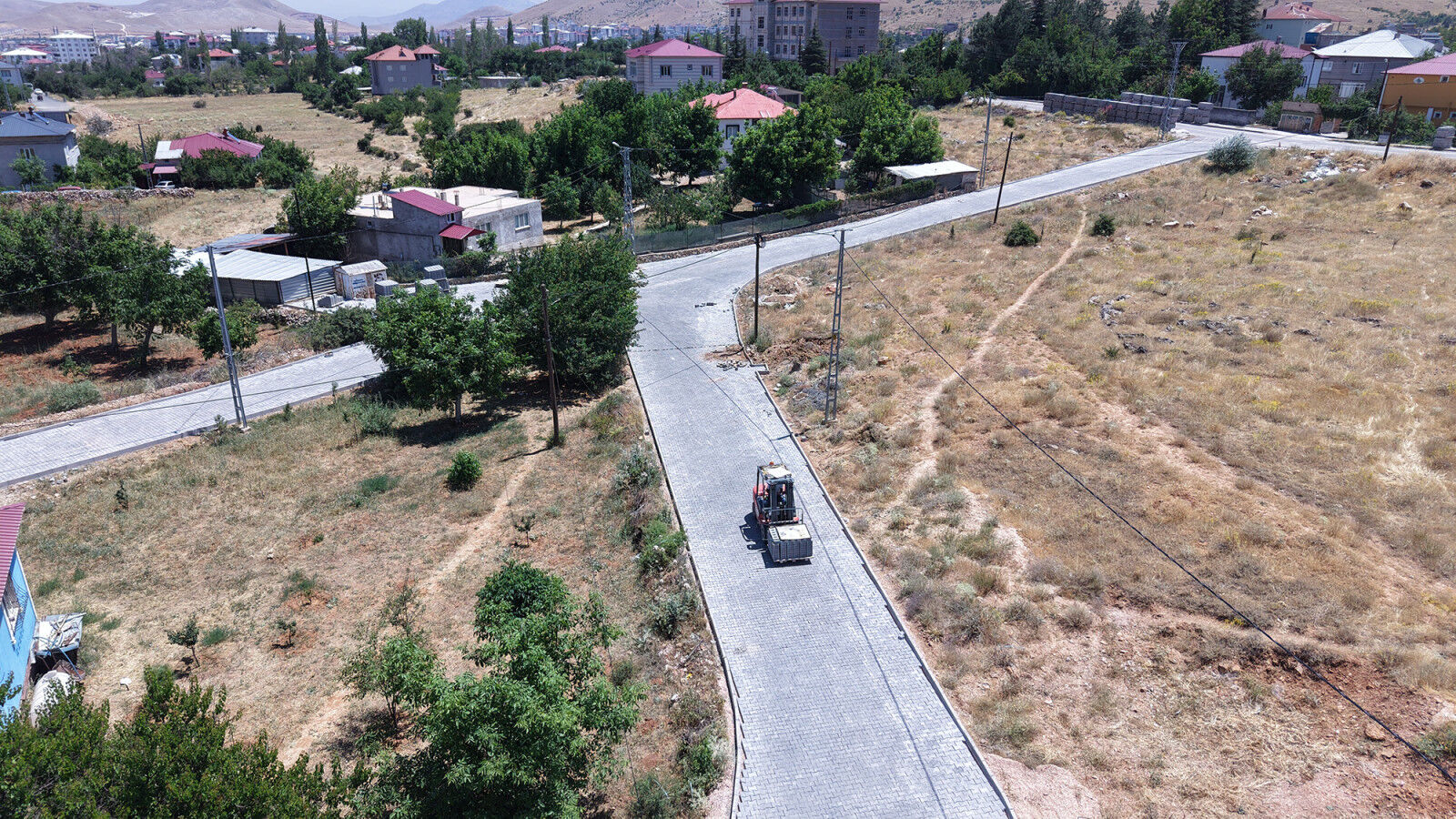 Büyükşehir, Afşin Emirli’nin Ulaşım Standardını İyileştiriyor 2