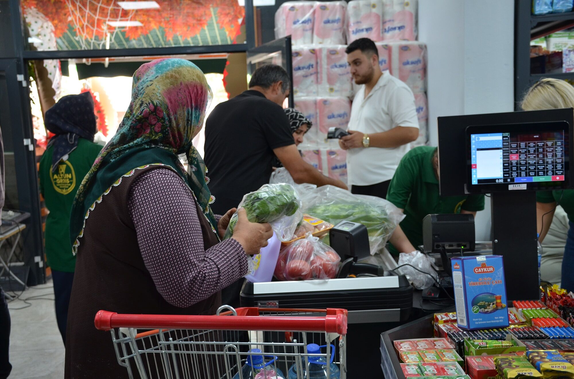 Afşin’de Yeni Alışveriş Noktası Altun Gross Hizmete Açıldı