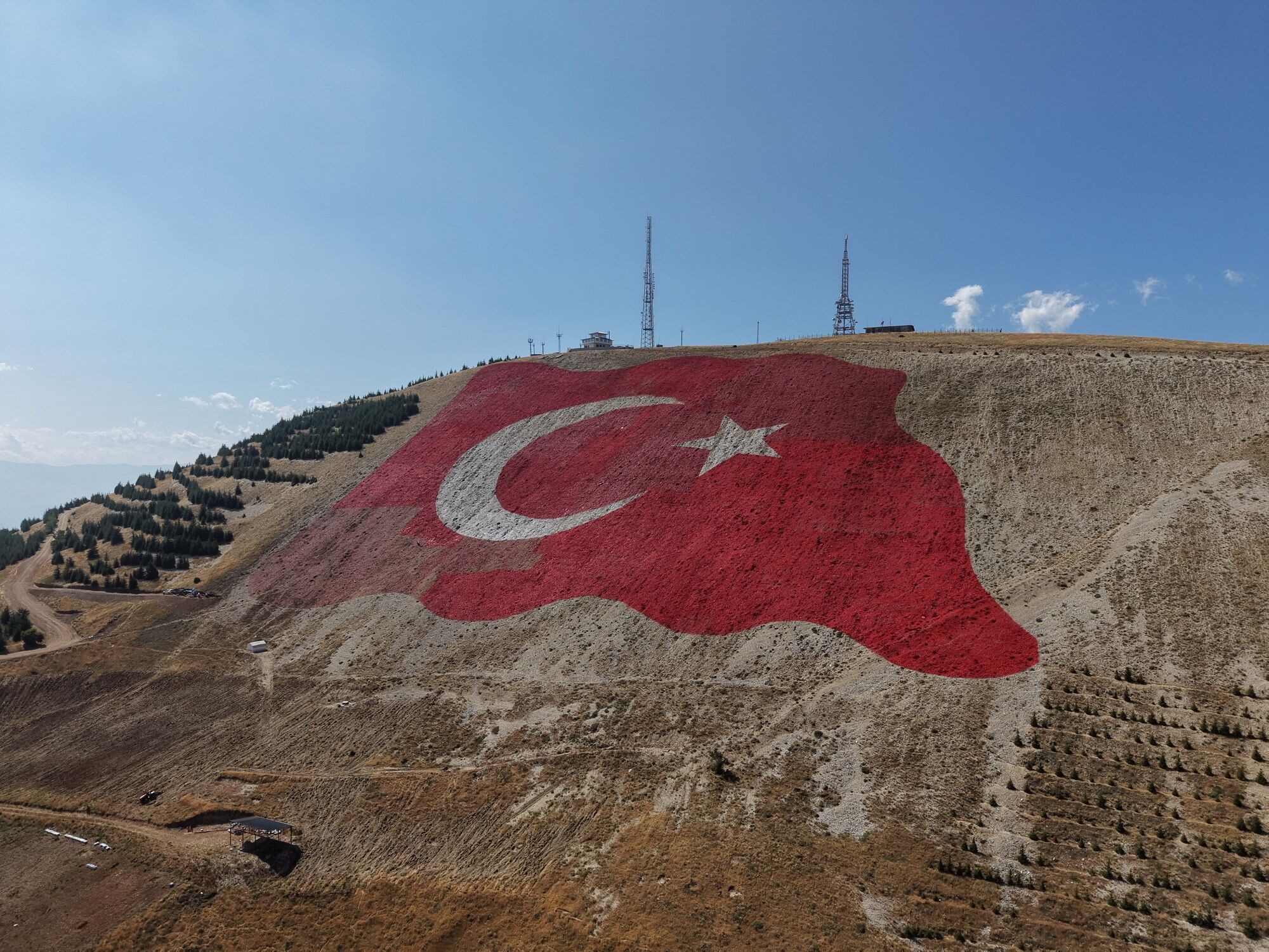 Dünyanın En Büyük Türk Bayrağı Yeniden Eski Görkemine Kavuştu (3)-1