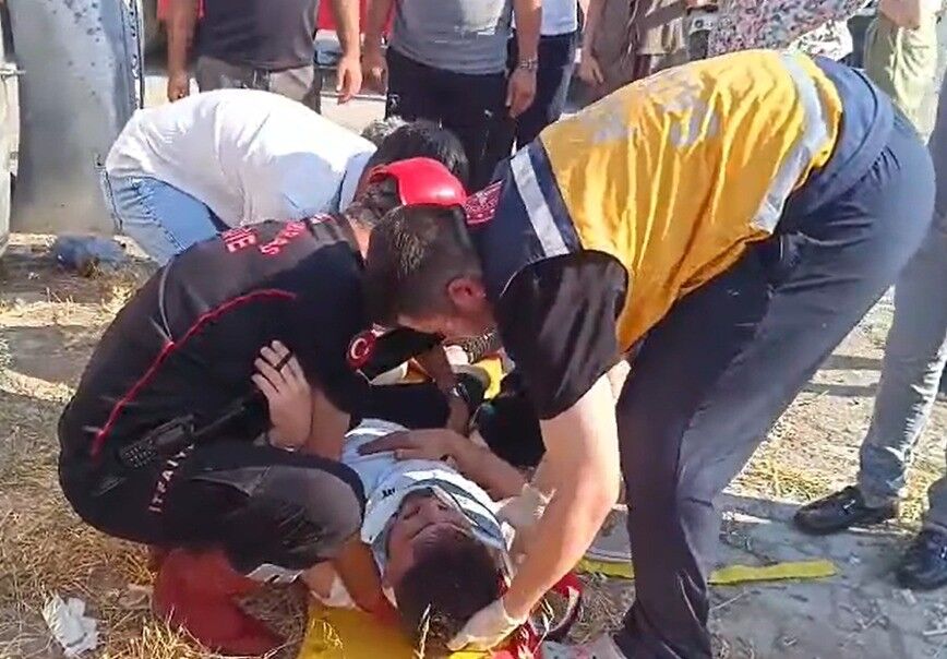 Feci Kaza Otomobil Takla Attı, 2 Yaralı (2)