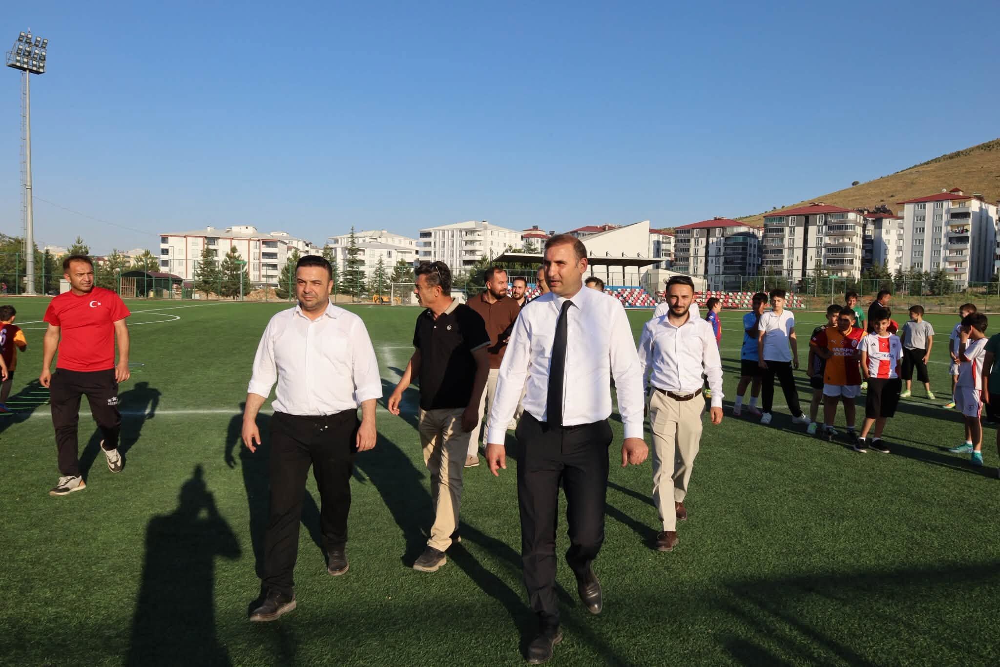 İl Müdürü Yasin Özdemir, Afşin’de Spor Yatırımlarını Yerinde İnceledi (6)