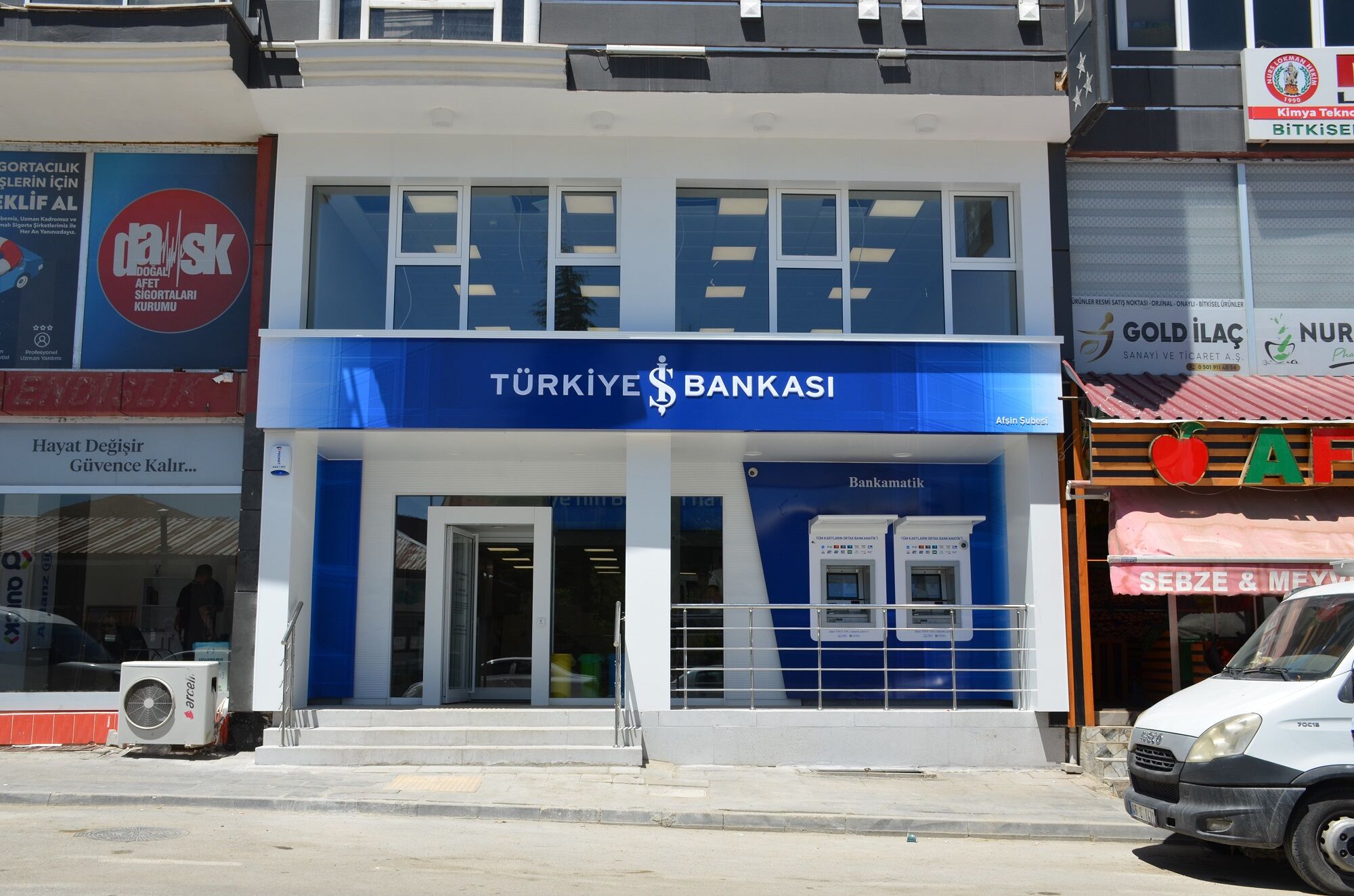 İş Bankası Afşin Şubesi Yeni Hizmet Binasına Taşındı (6)