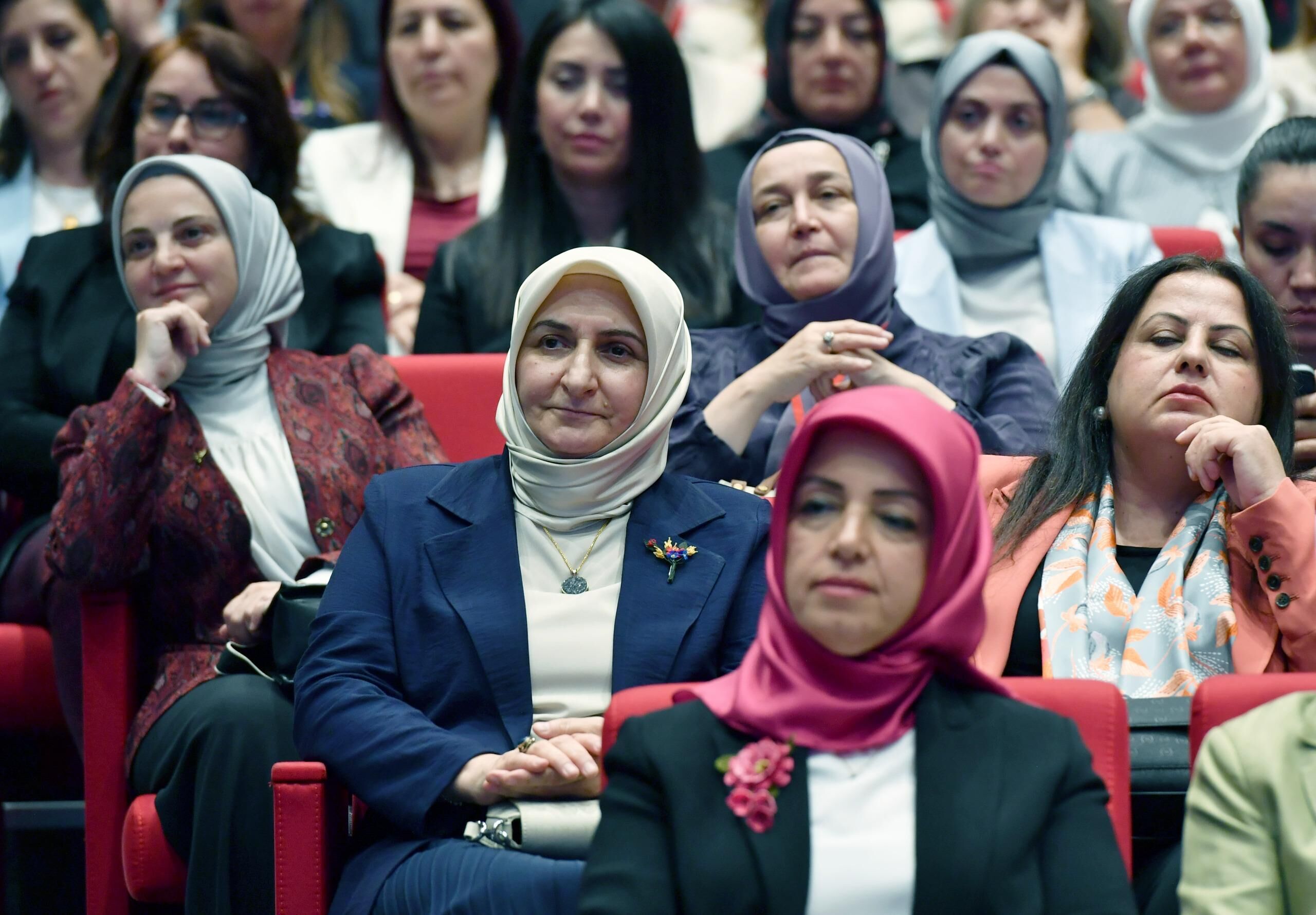 Kahramanmaraş’ın Koruyucu Aile Başarısı Ödülle Taçlandırıldı (3)