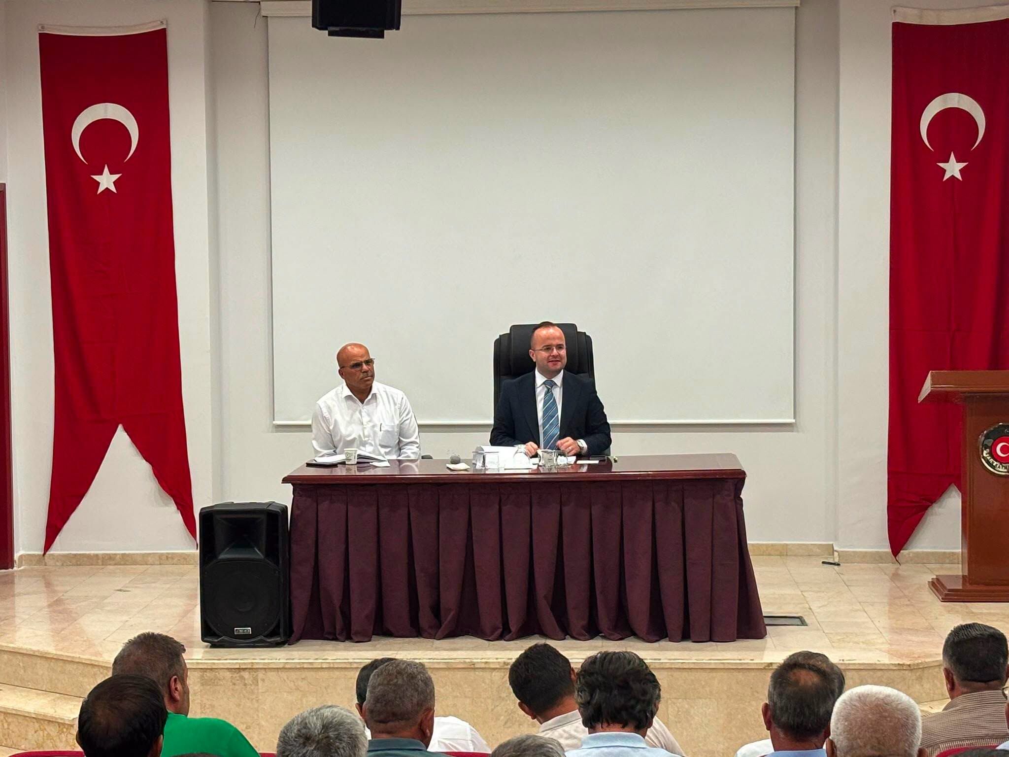 Kaymakam Arslantürk, Mahalle Muhtarlarıyla Bir Araya Geldi2