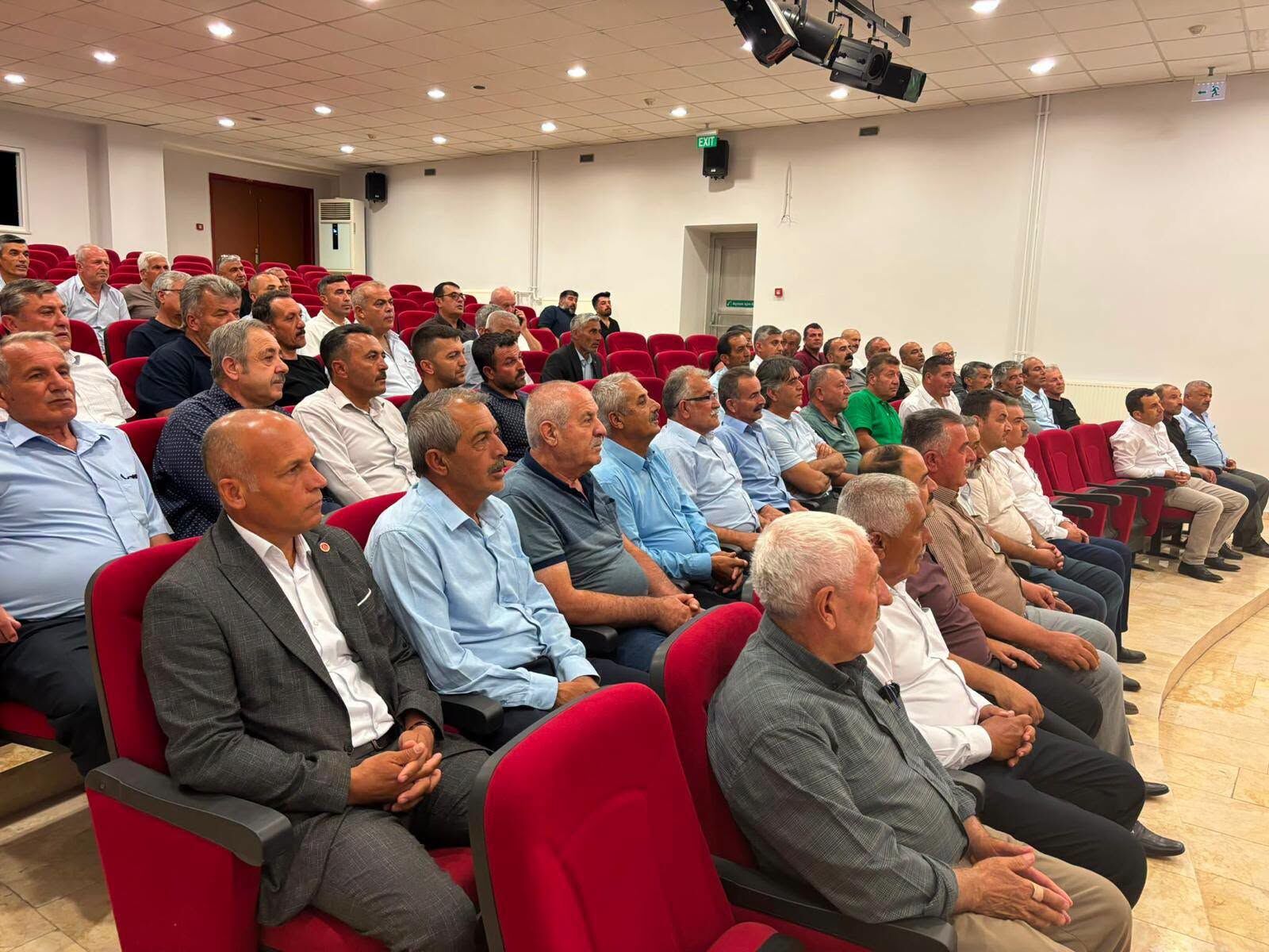Kaymakam Arslantürk, Mahalle Muhtarlarıyla Bir Araya Geldi3