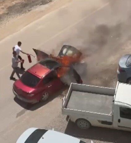 Seyir Halindeki Otomobil Alev Alev Yandı! (3)