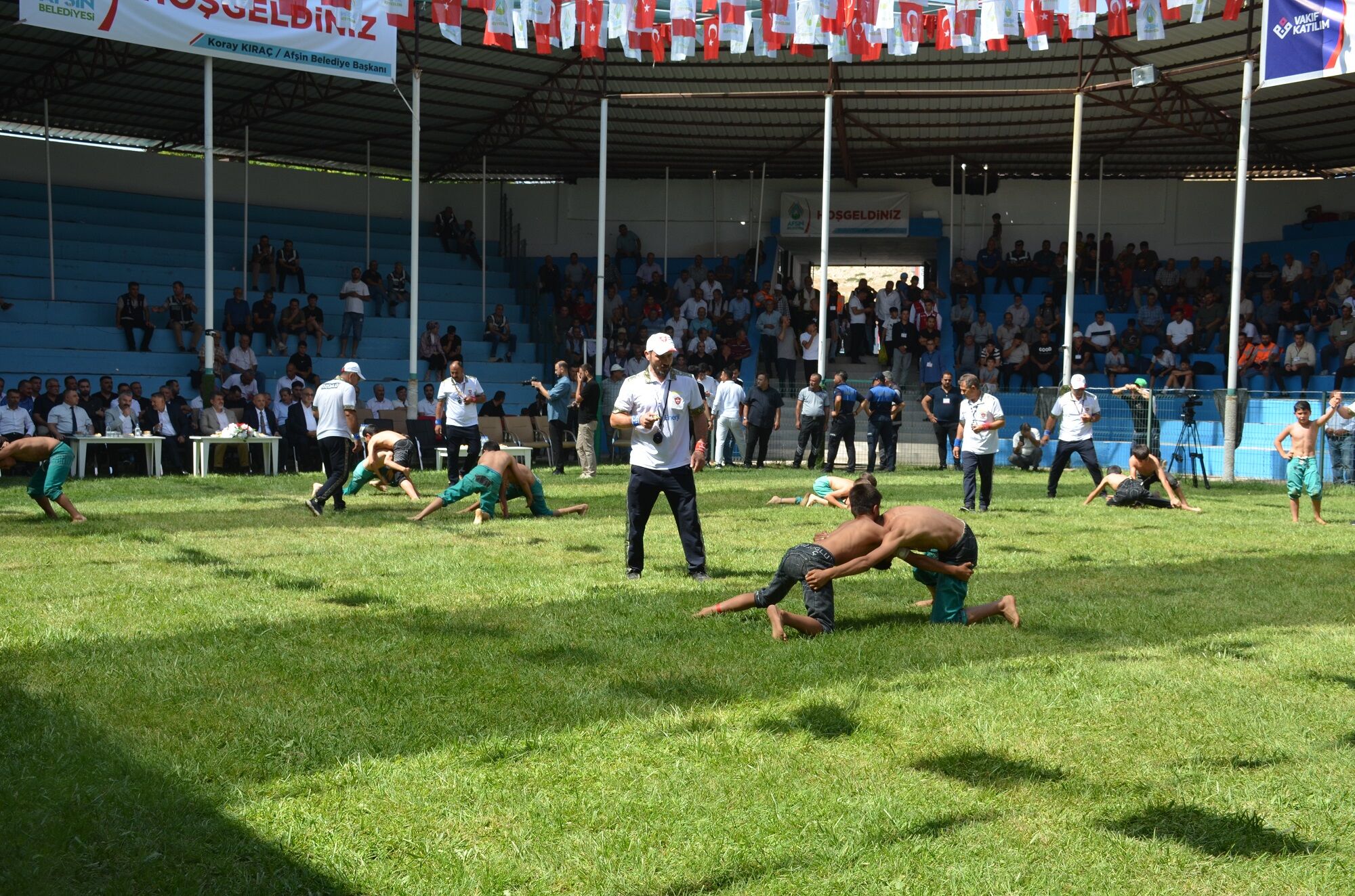 48. Geleneksel Afşin Eshab I Kehf Karakucak Güreş Festivali Başladı (2)