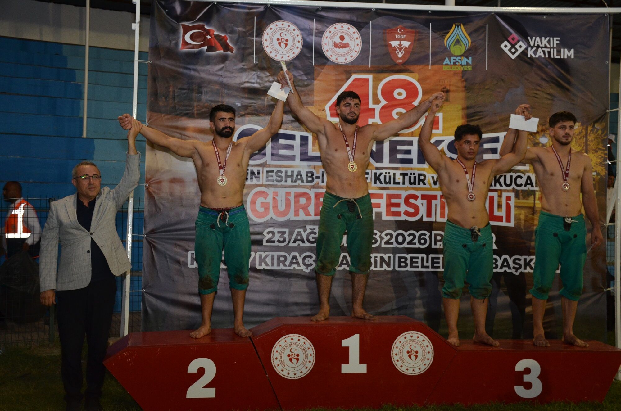 48. Geleneksel Eshab I Kehf Karakucak Güreş Festivali Afşin’de Coşkuyla Tamamlandı (31)