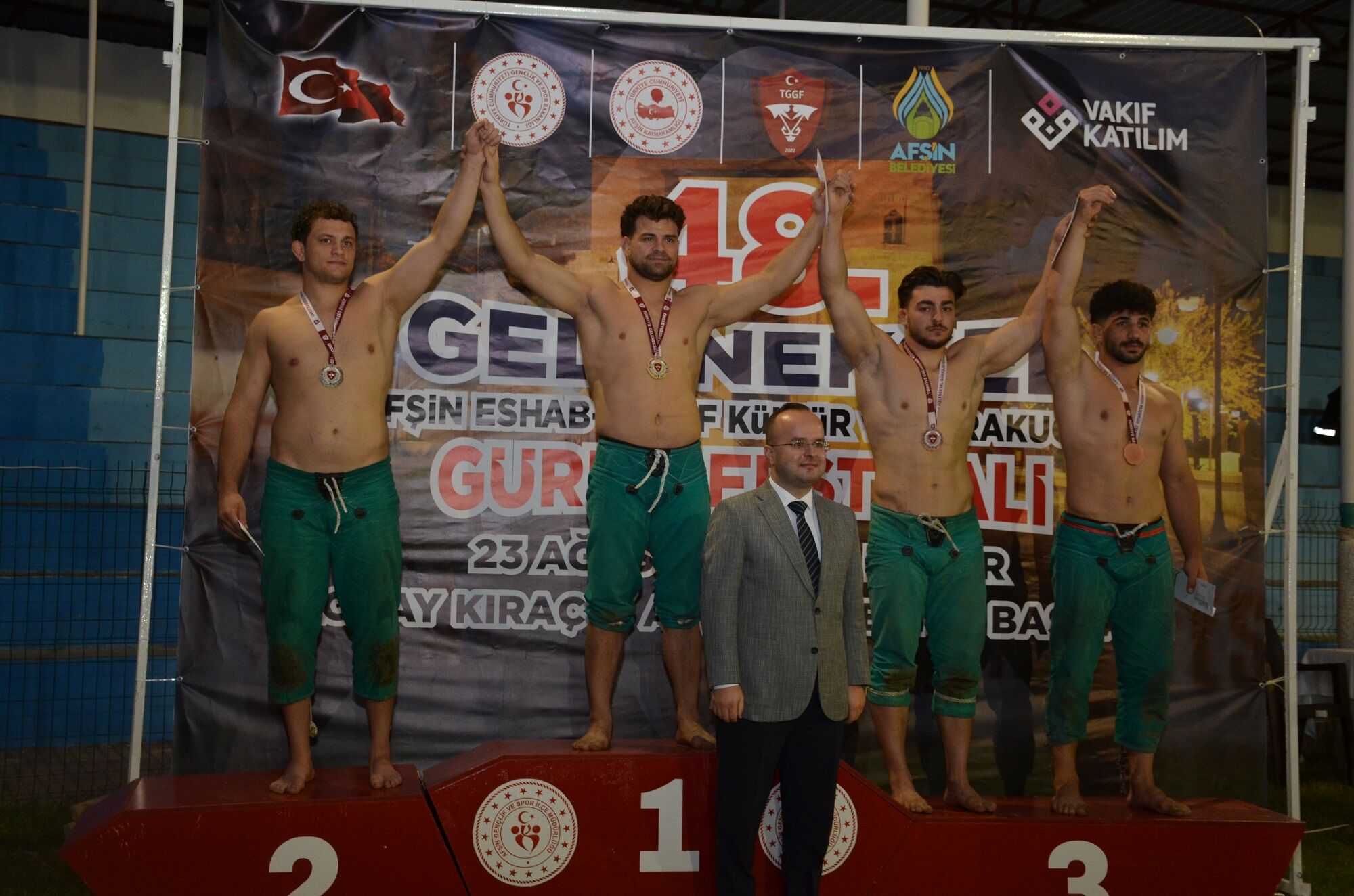 48. Geleneksel Eshab I Kehf Karakucak Güreş Festivali Afşin’de Coşkuyla Tamamlandı (33)