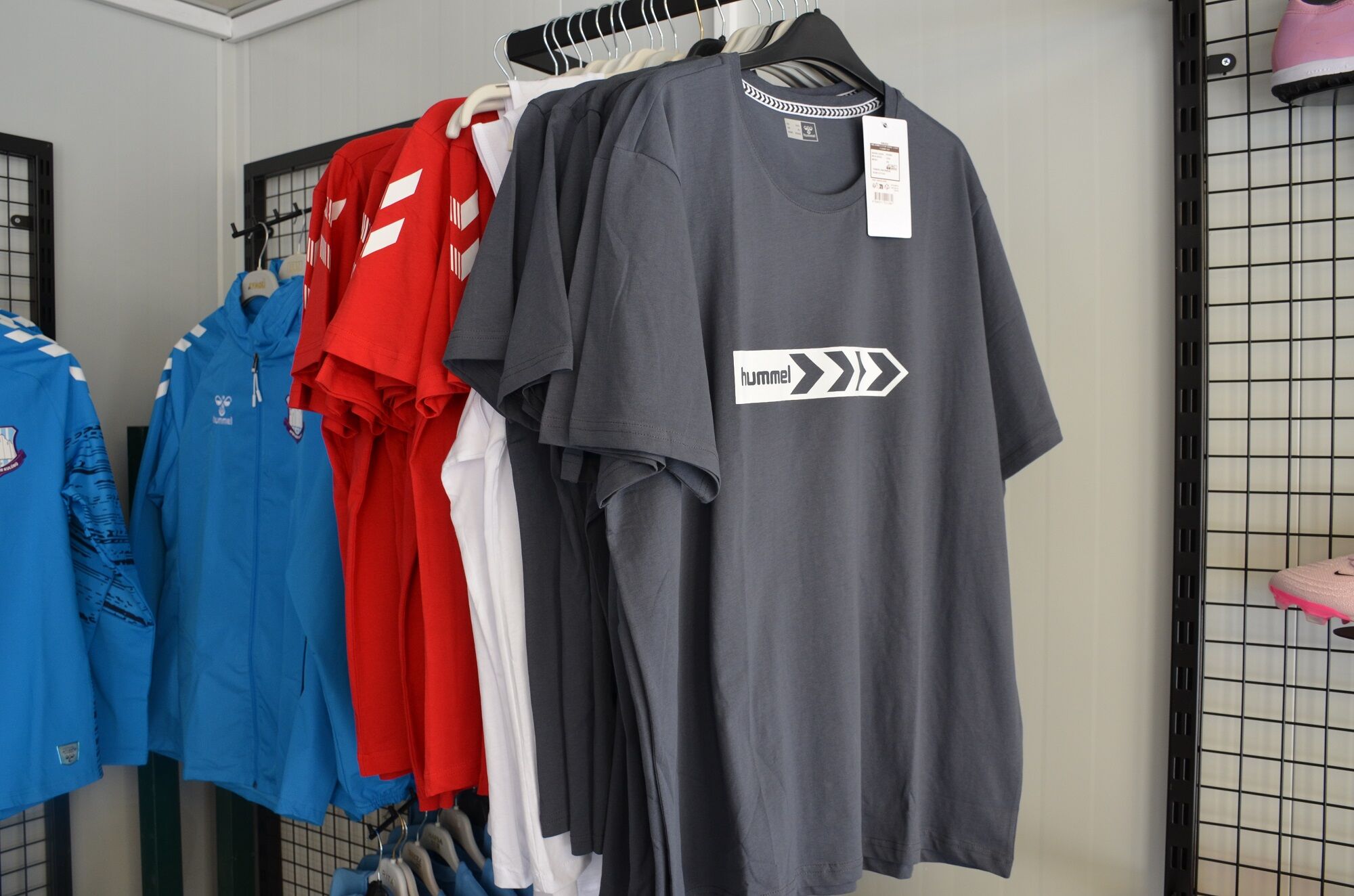 Afşin Store Hizmete Açıldı Afşinspor Ürünleri Taraftarlarla Buluşuyor (2)