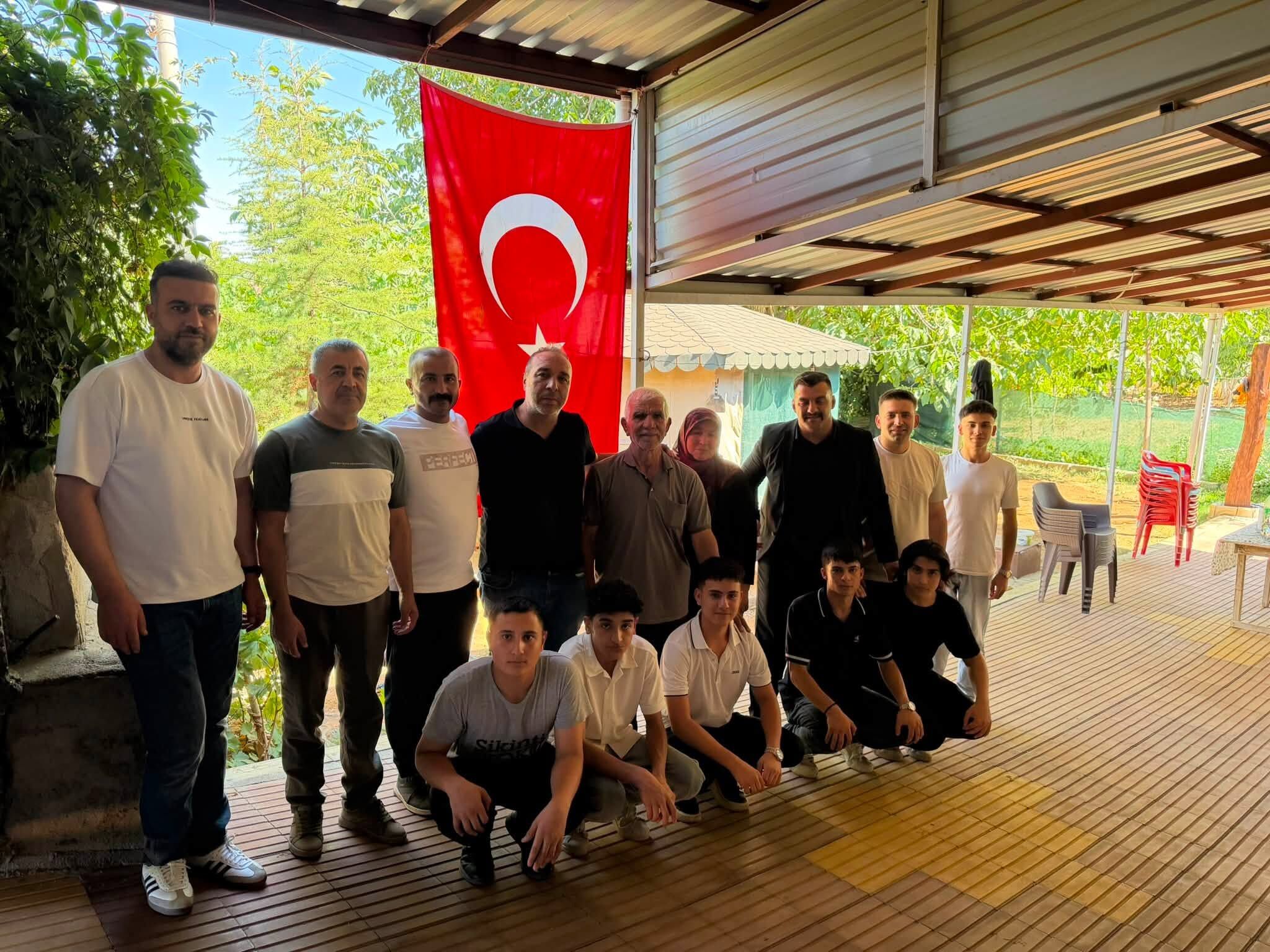 Afşin Ülkü Ocakları’ndan Şehit Nurullah Ceren’e Vefa Ziyareti3