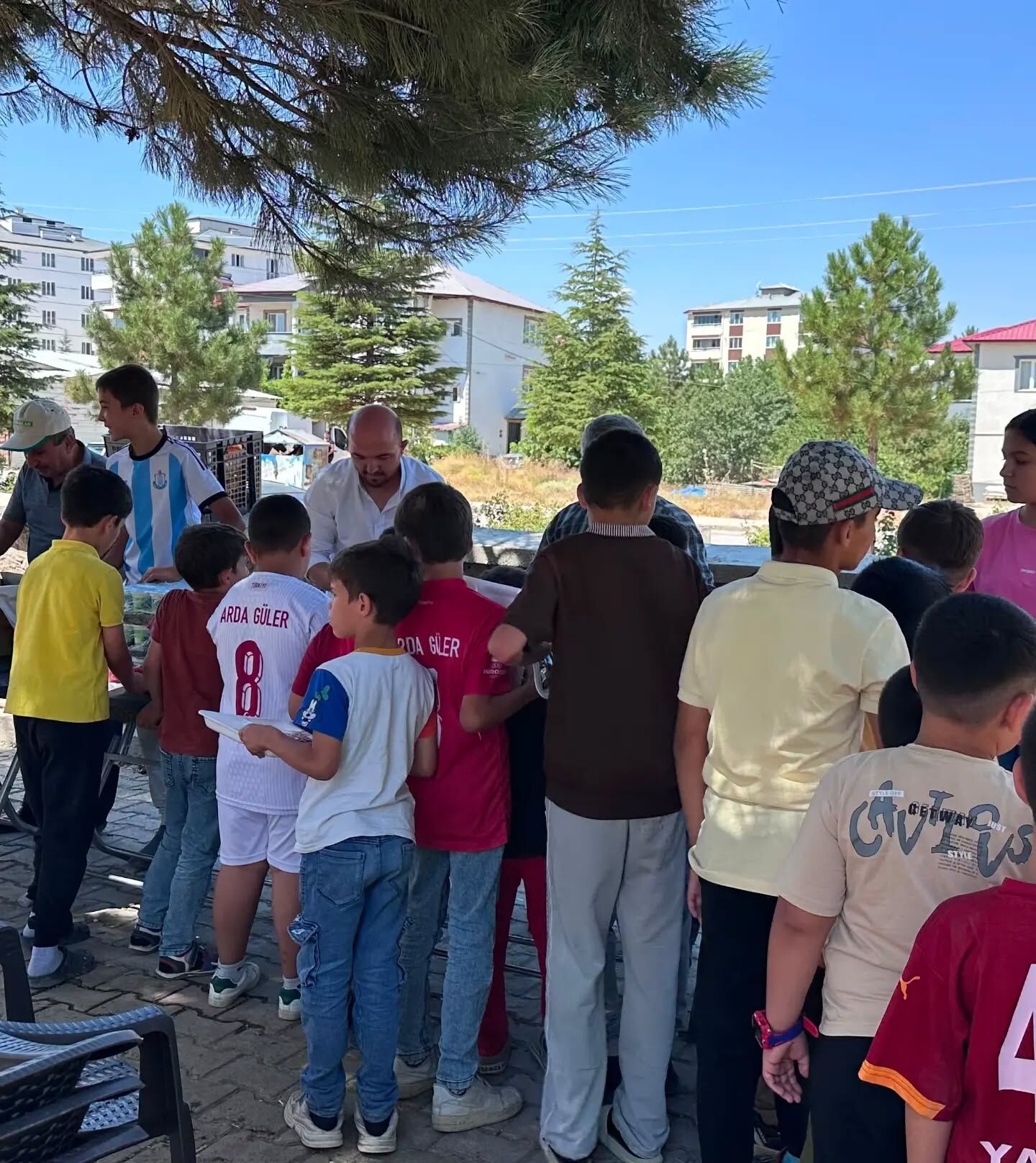 Afşin'de Kur’an Kursu Öğrencilerine Gönülleri Isıtan İkram1