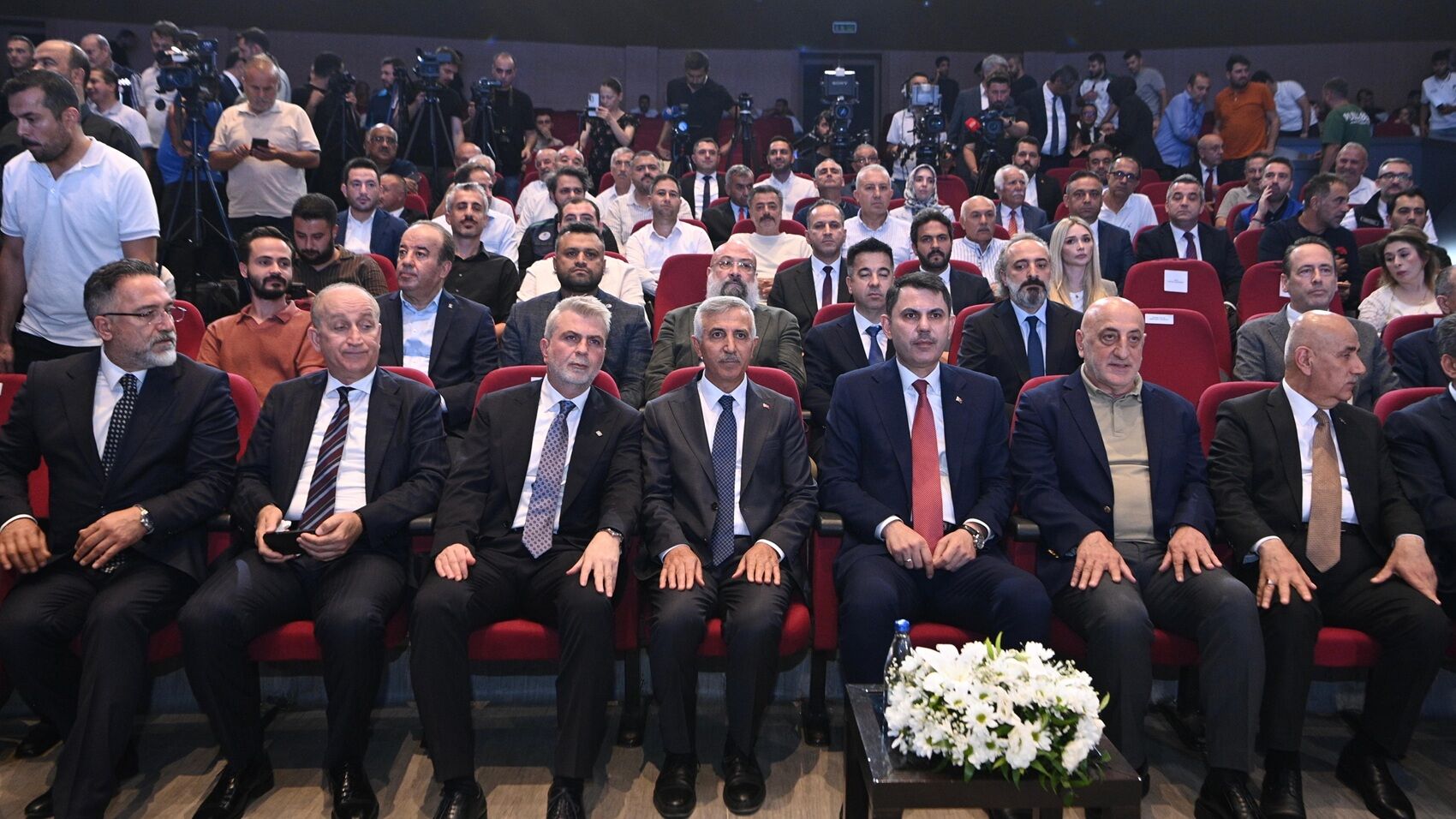 Bakan Kurum 15 Günde Temel Attık, 45 Günde İlk Konutları Teslim Ettik (5)