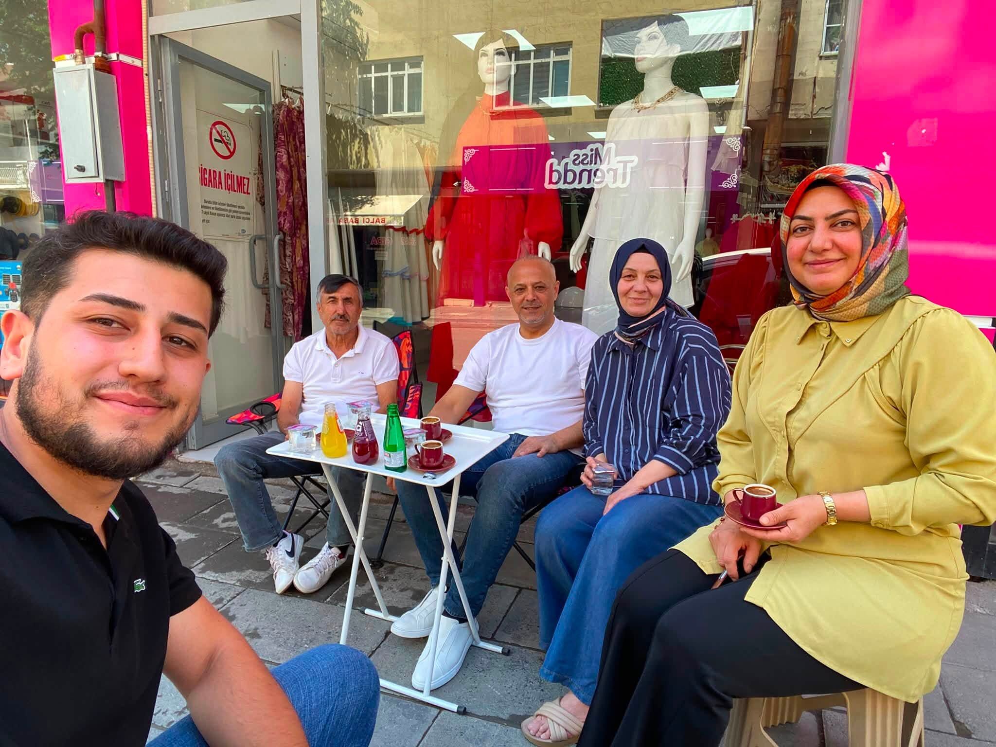 Başkan Kıraç Afşin’de Esnaf Ve Vatandaşlarla Bir Araya Geldi1