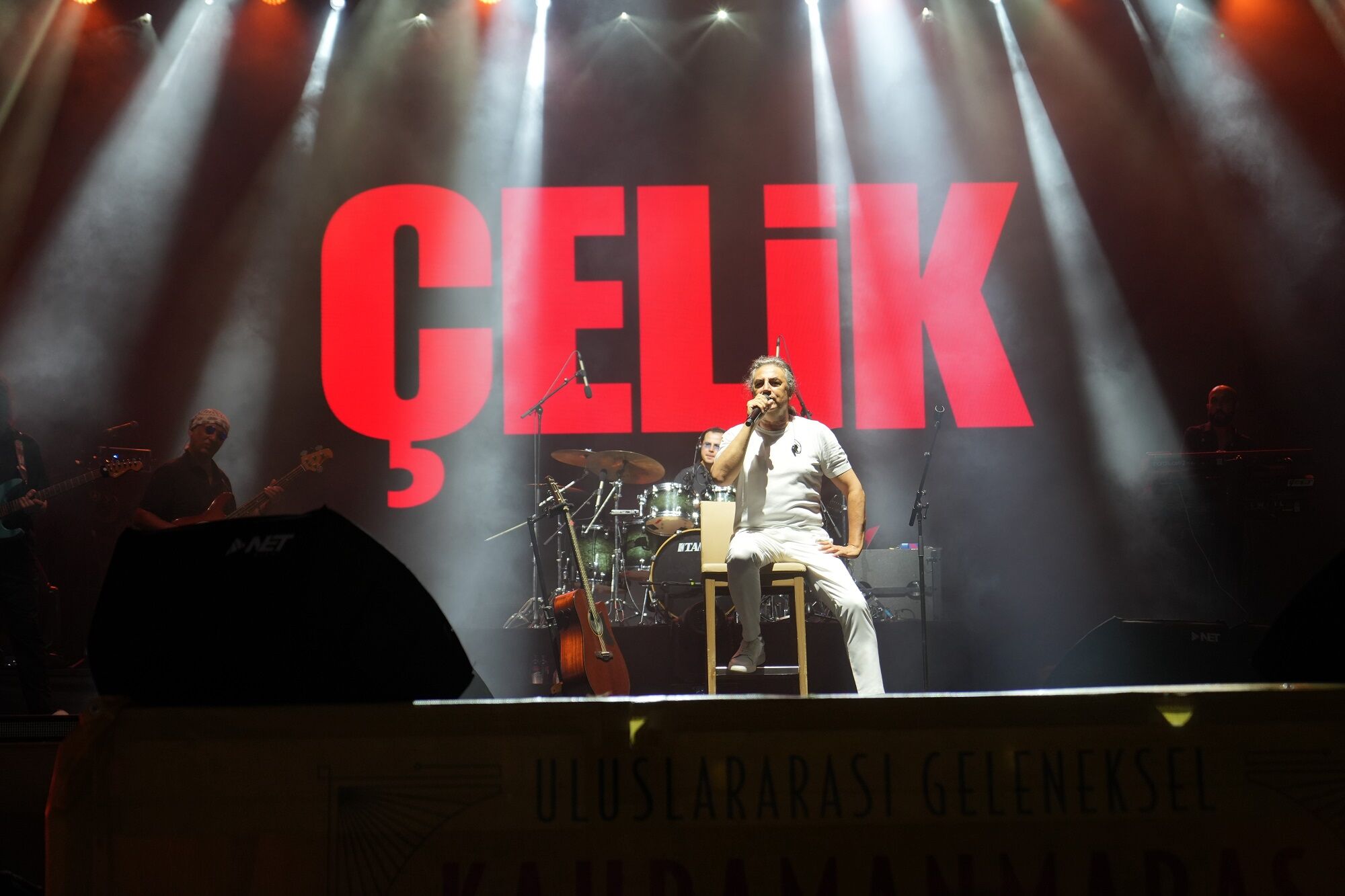 Çelik, Unutulmaz Eserlerini Kahramanmaraşlılarla Seslendirdi (5)