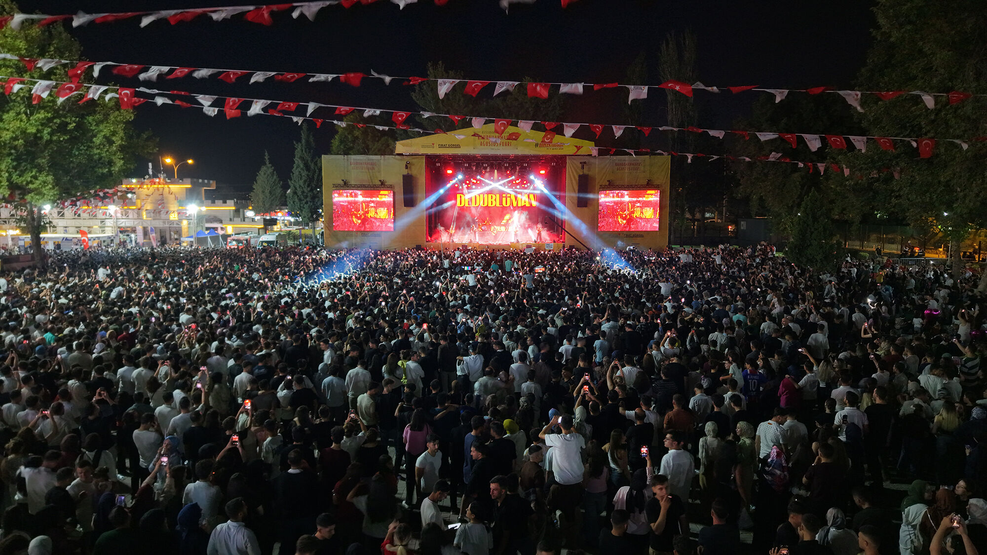 Ağustos Fuarı’nda Unutulmaz Dedublüman Gecesi