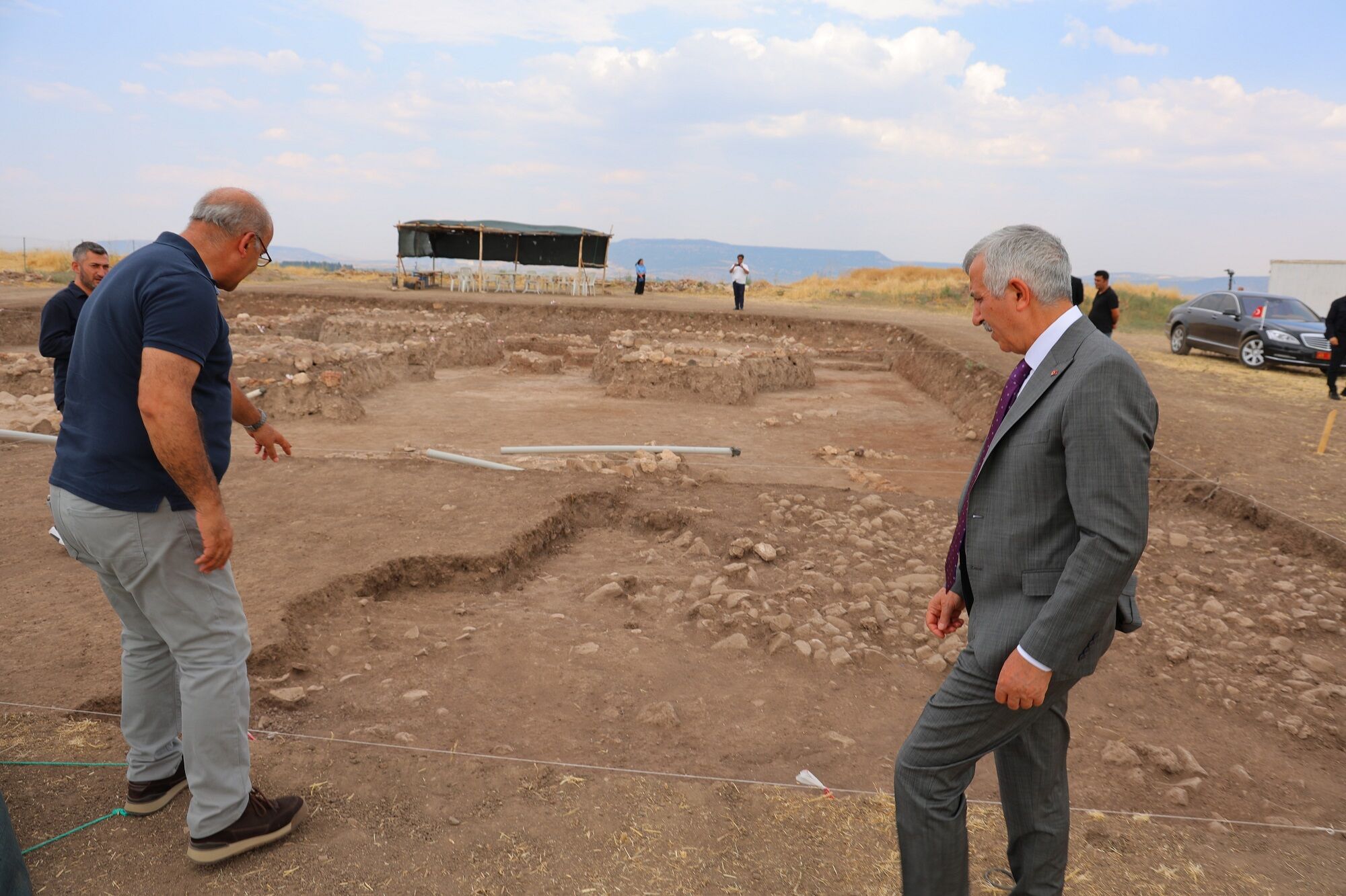Domuztepe’de Mö 9000 Yıl Öncesine Işık Tutan Kalıntılar Gün Yüzüne Çıkarılıyor (5)