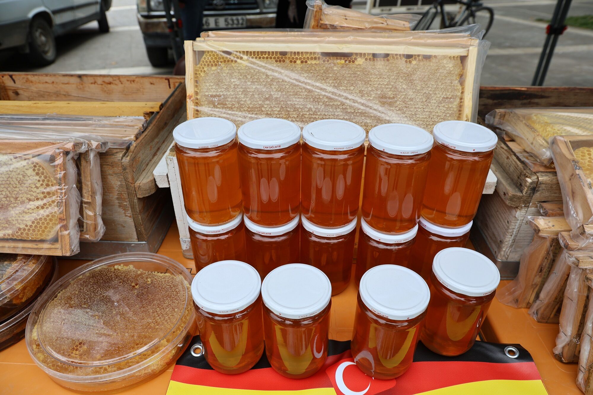 Göksun’da İlk Bal Festivali Düzenlendi 1 Kilo Balı Saniyeler İçinde Tüketti (5)-1