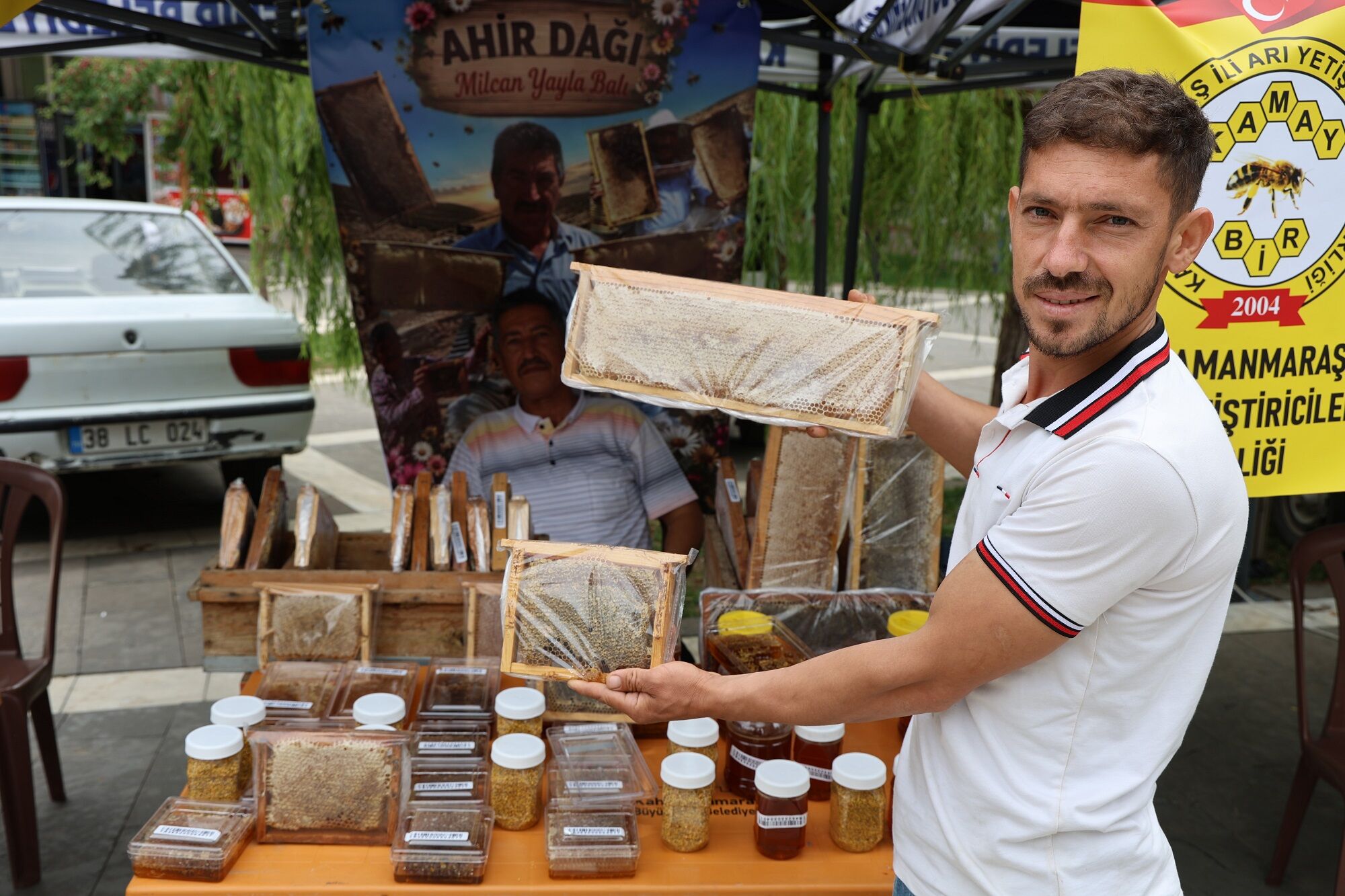 Göksun’da İlk Bal Festivali Düzenlendi 1 Kilo Balı Saniyeler İçinde Tüketti (6)-1