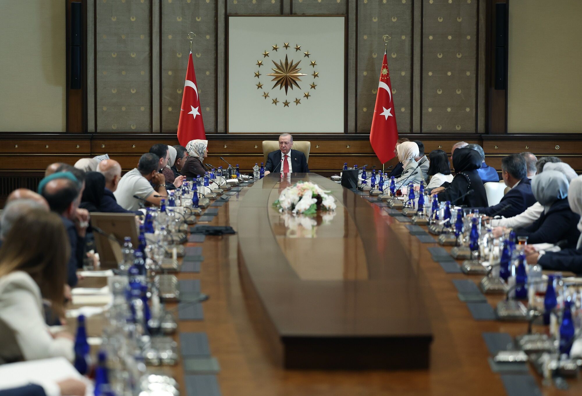 Kahramanmaraş’taki Okul Saldırısının Ardından Erdoğan, Ailelerle Bir Araya Geldi (2)