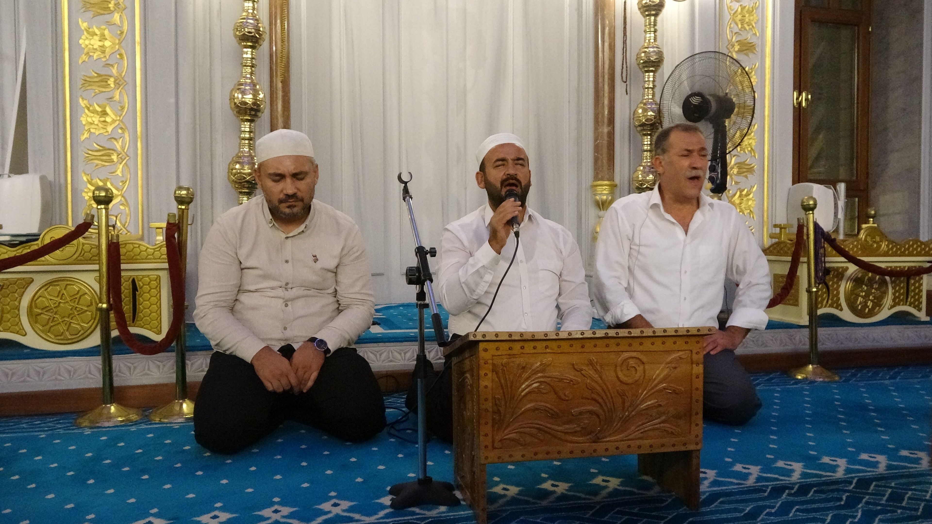 Mevlid Kandili'nde Abdülhamid Han Camii Doldu Taştı (1)