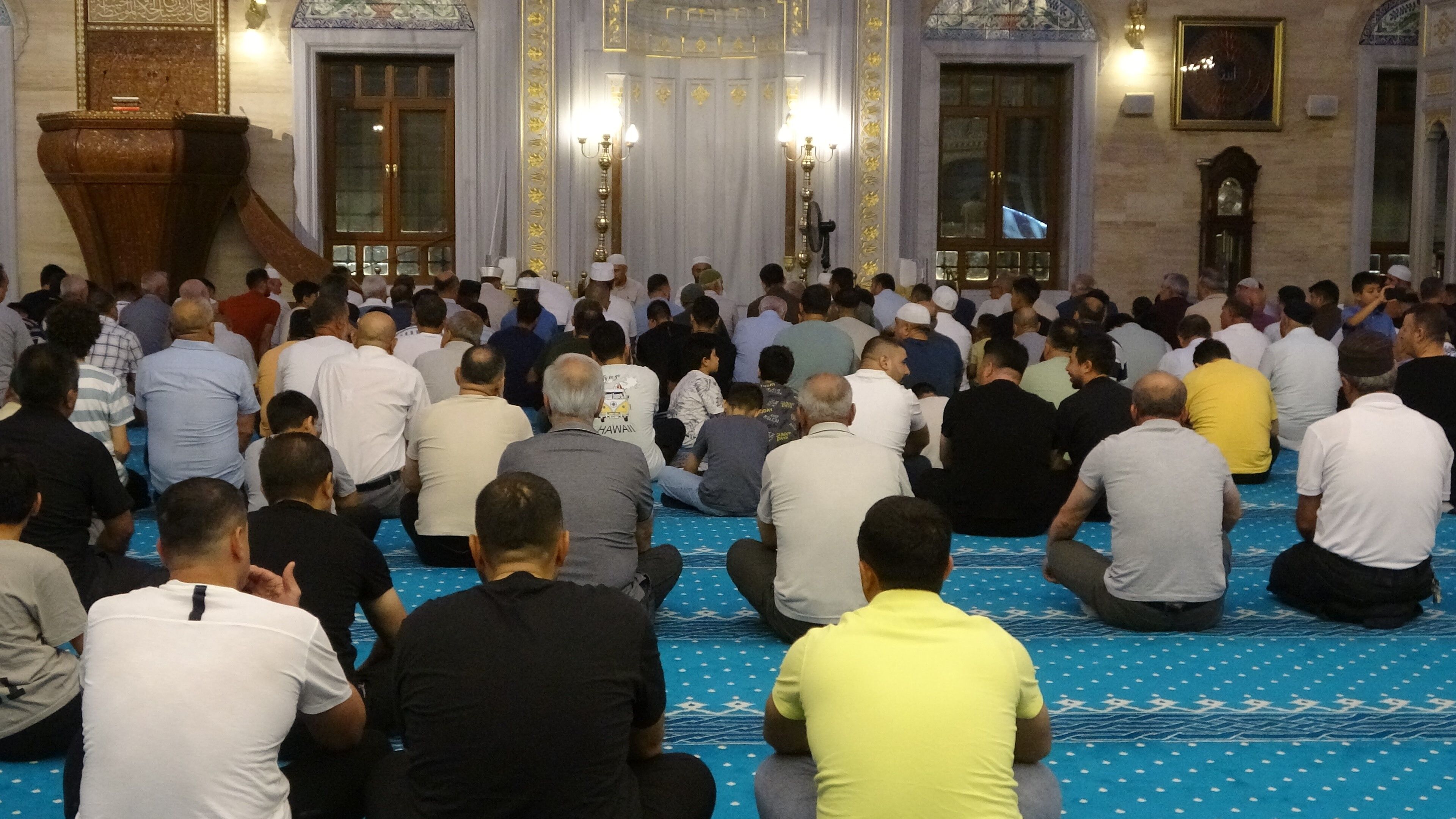 Mevlid Kandili'nde Abdülhamid Han Camii Doldu Taştı (4)