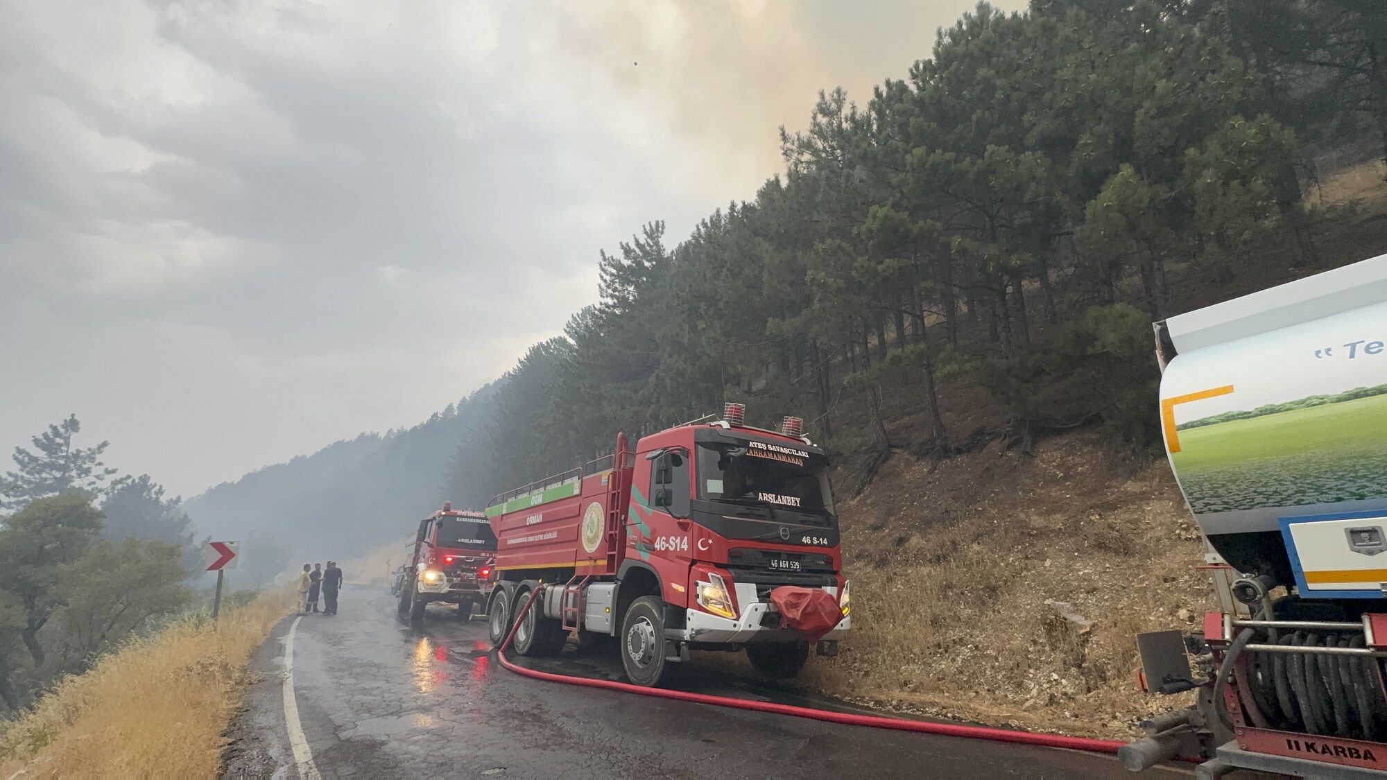 Yıldırım Düştü, 8 Nokta Alev Aldı! (4)