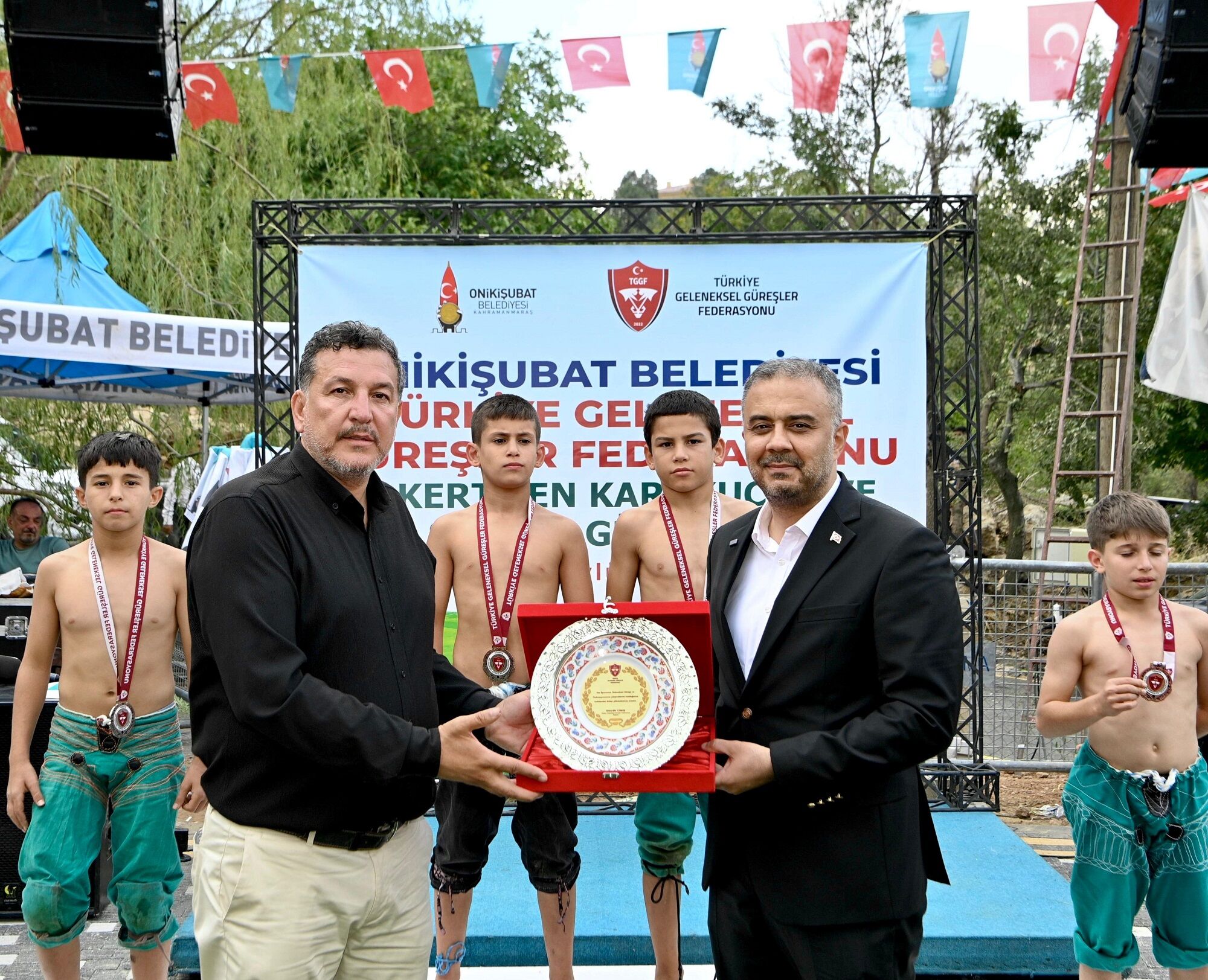 20 Yıl Sonra Kertmen’de Kurulan Er Meydanının Başpehlivanları Belli Oldu (2)