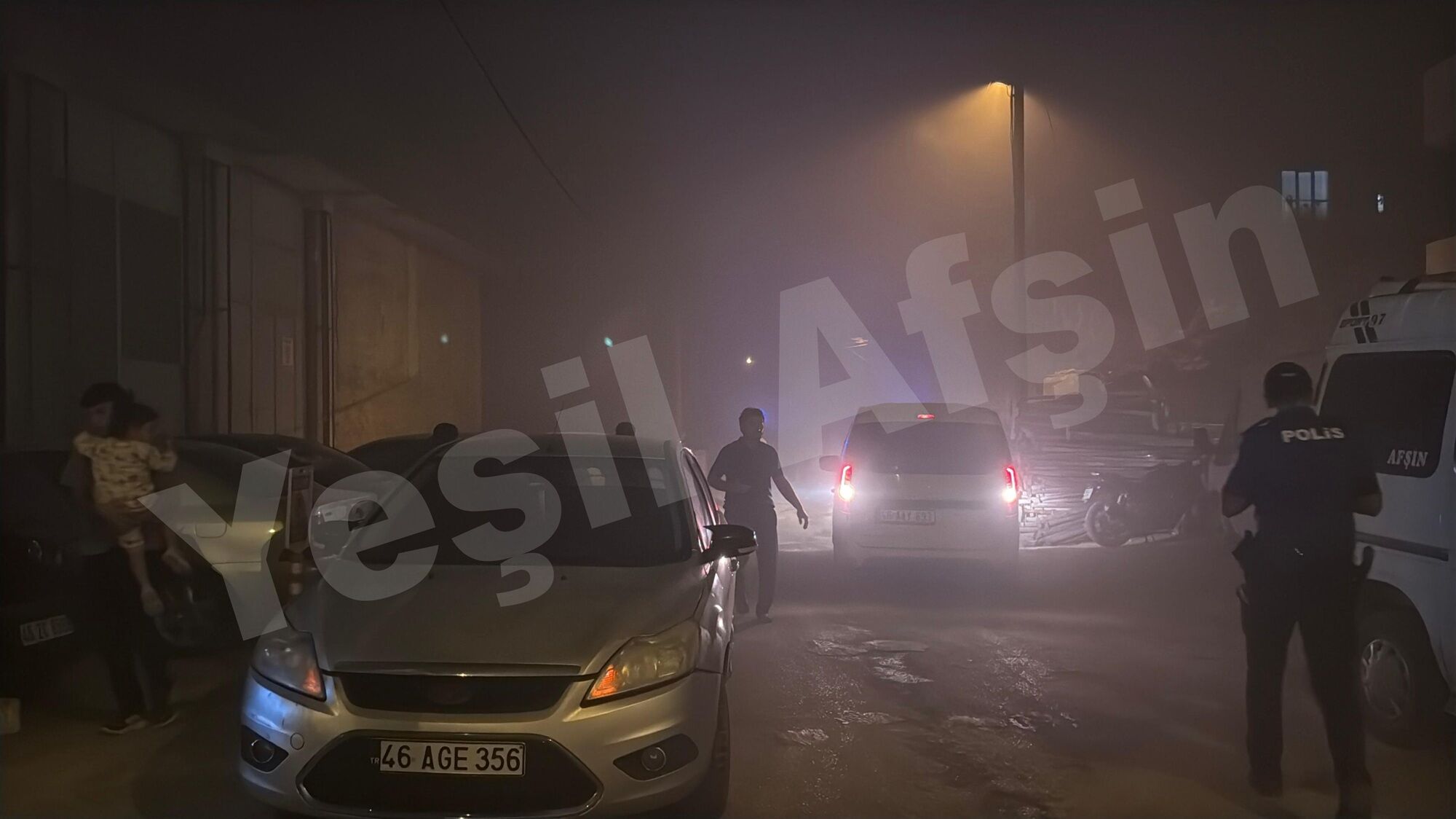 Afşin Dumana Boğuldu Evin Çatısı Çayır Çayır Yandı (1)