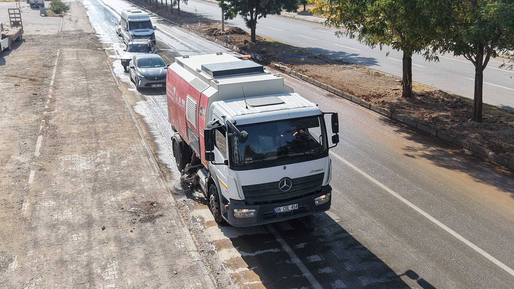 Afşinbey Caddesi’nde Temizlik Mesaisi (4)