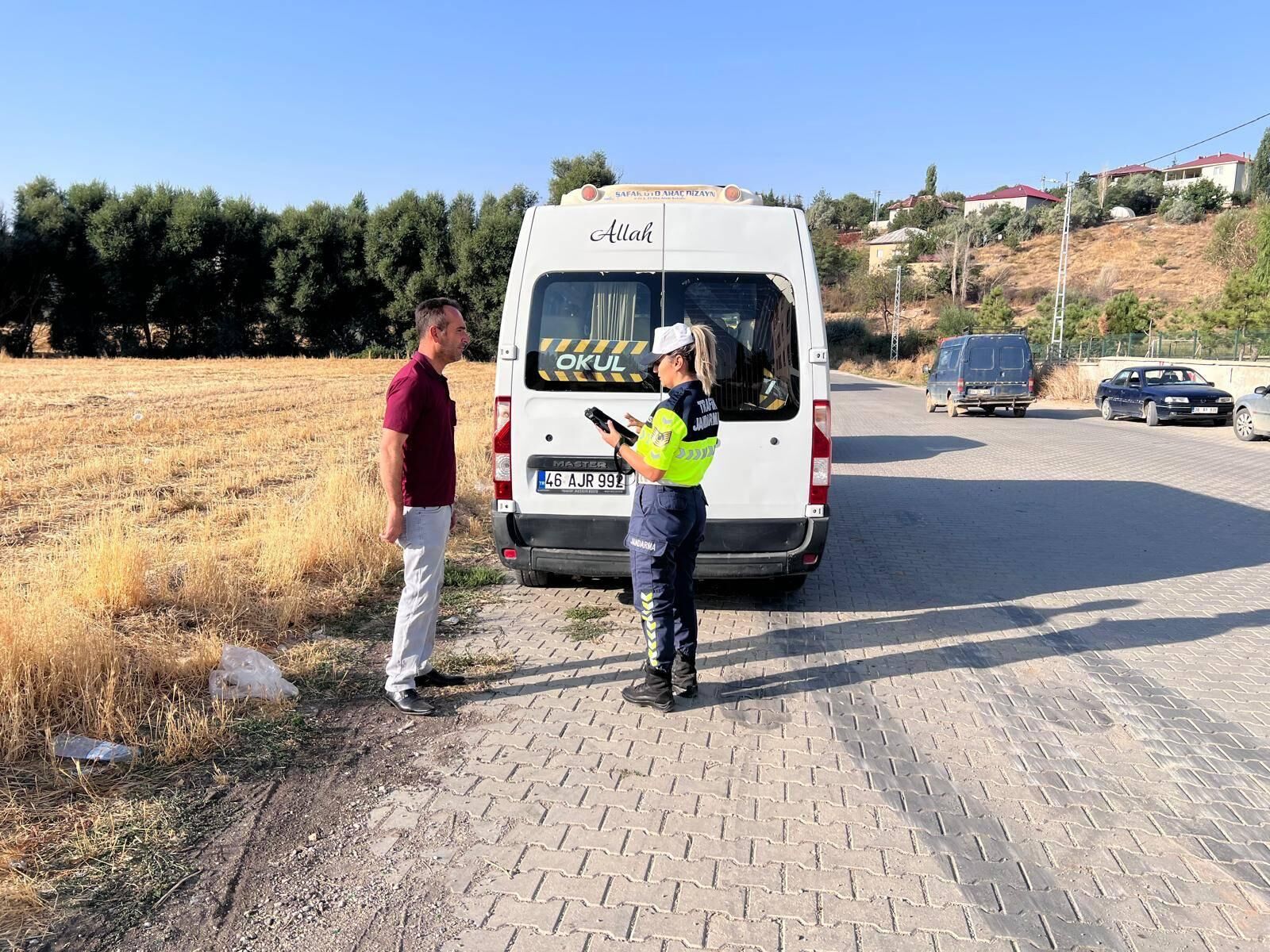 Afşin’de Okul Çevreleri Ve Servislerde Sıkı Denetim (13)