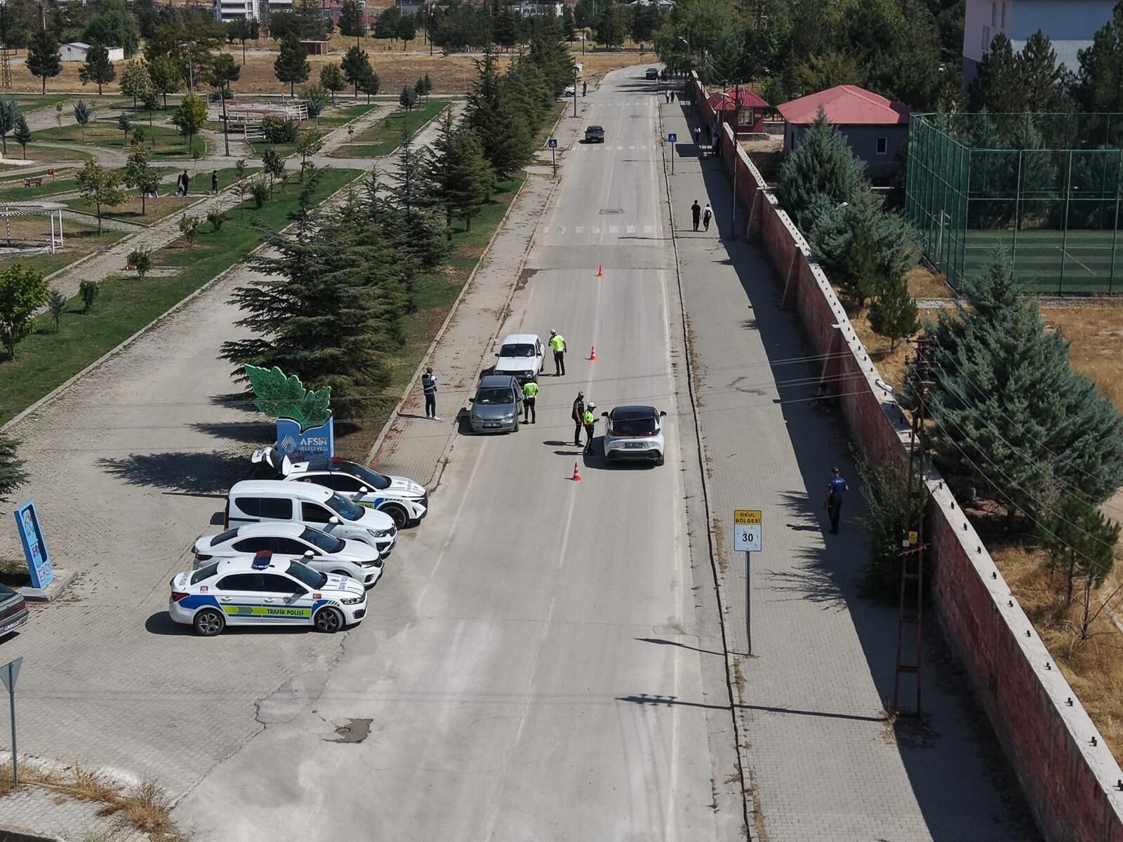 Afşin’de Okul Çevreleri Ve Servislerde Sıkı Denetim (4)