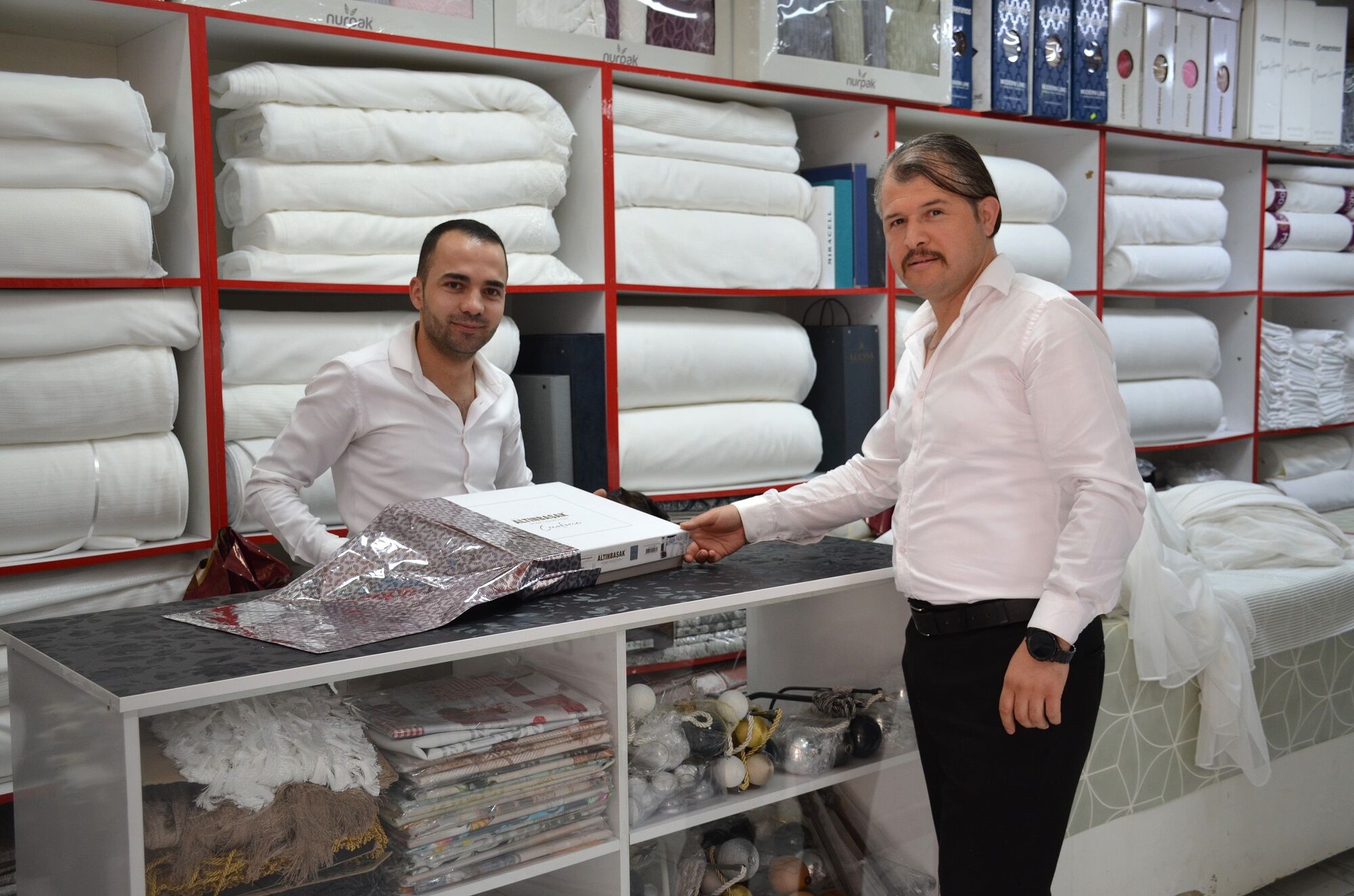 Afşin’de Yeni Adres Vizyon Perde Hizmete Başladı (1)