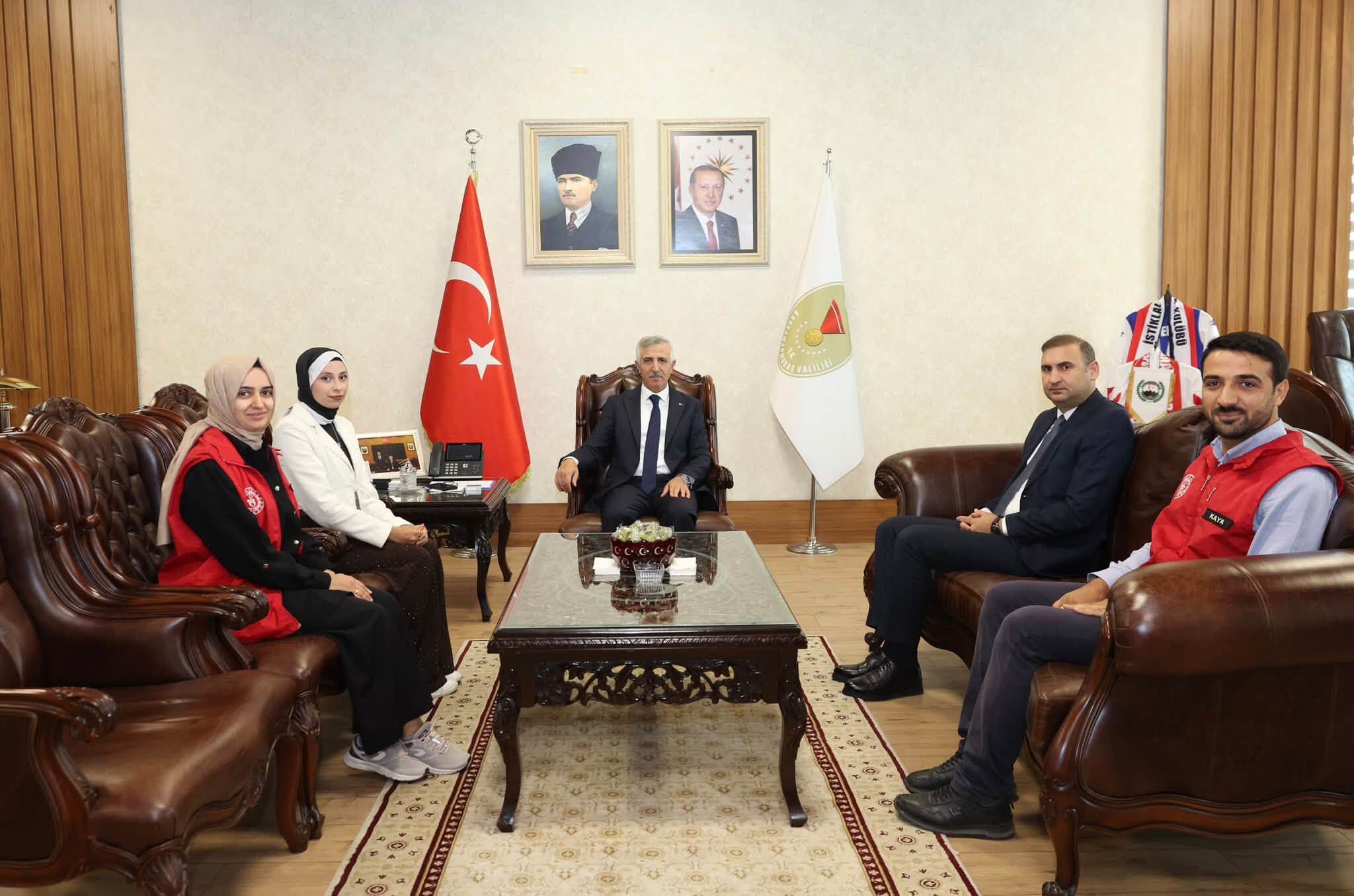 Ahilik Sancağı Vali Ünlüer’e Takdim Edildi