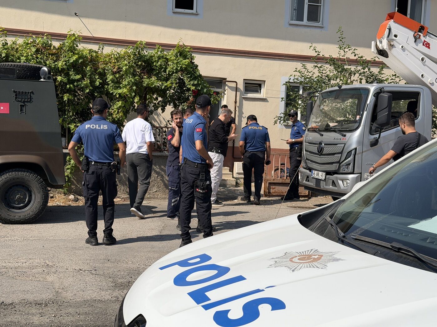 Ailesini Keserle Rehin Alan Zanlıya Özel Harekat Operasyonu (2)-1