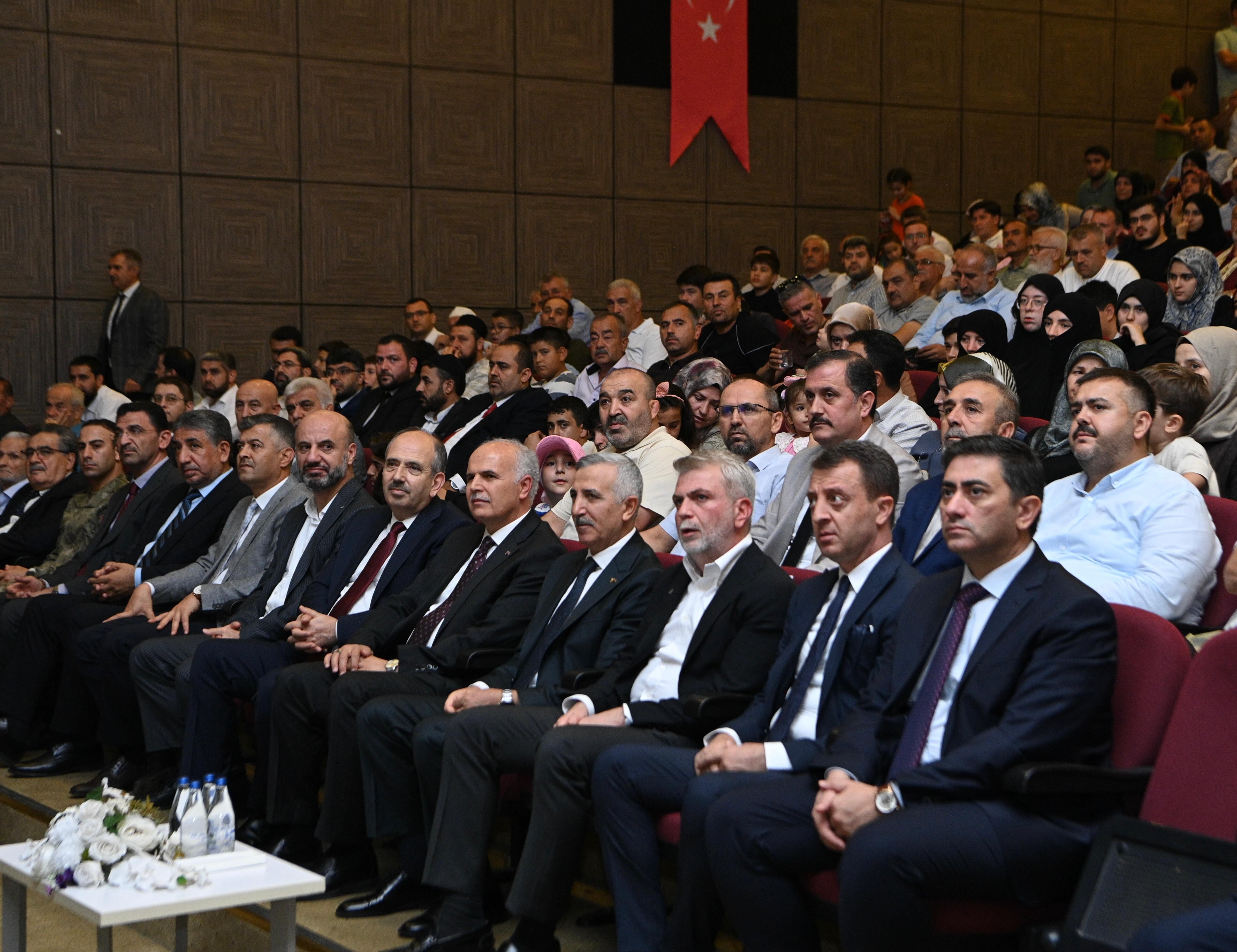 Başkan Görgel, 70 Hafızın Mezuniyet Sevincine Ortak Oldu (2)