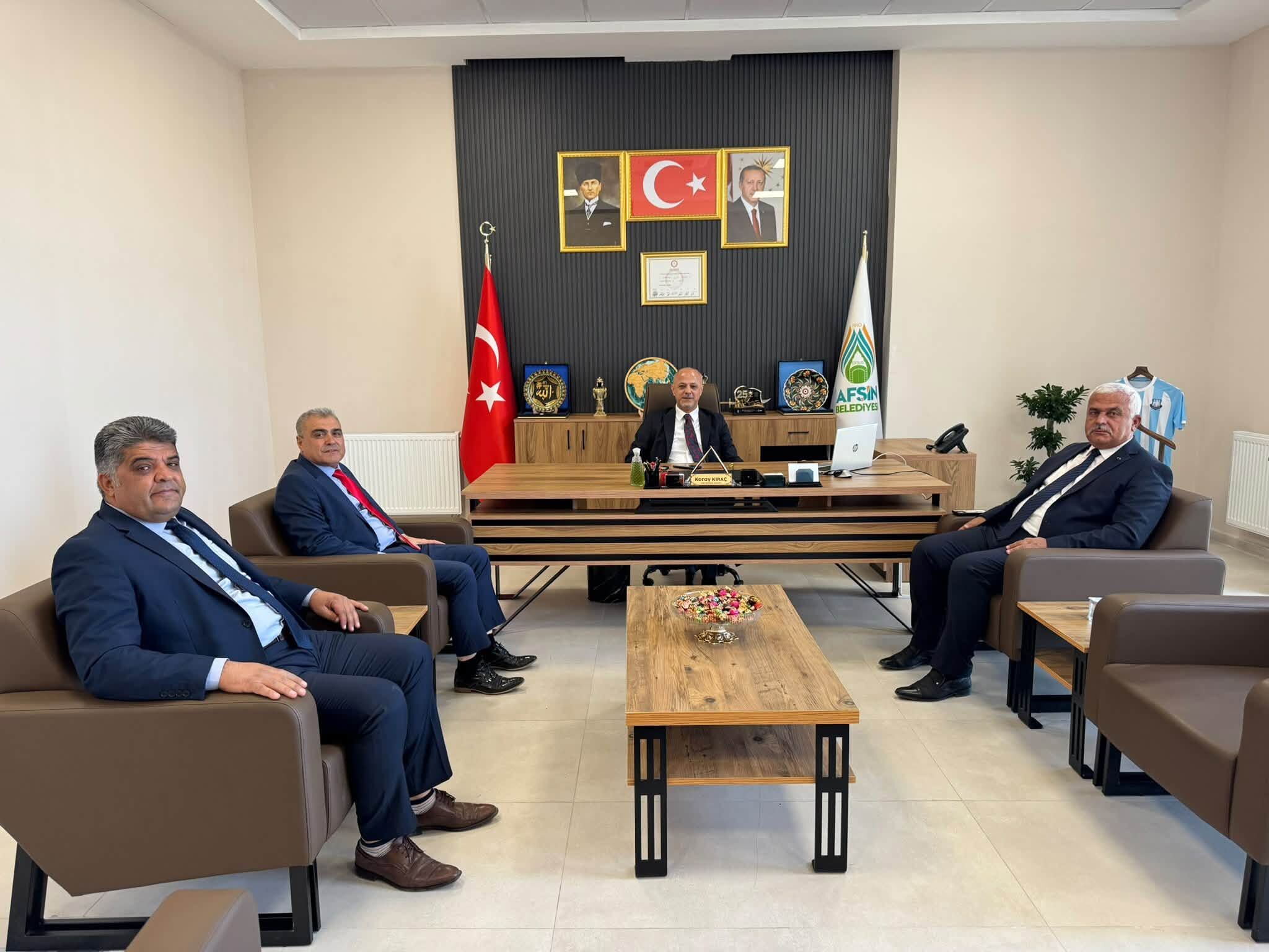 Başkan Kıraç, İlçe Milli Eğitim Müdürü Özdemir Ve Heyetini Ağırladı1