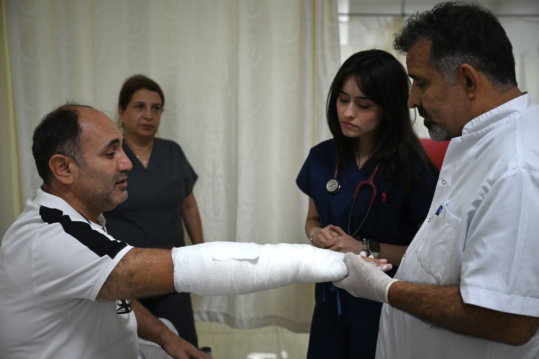 Doğduğu Hastaneye Doktor Olarak Atandı! Babasıyla Aynı Çatı Altında (3)